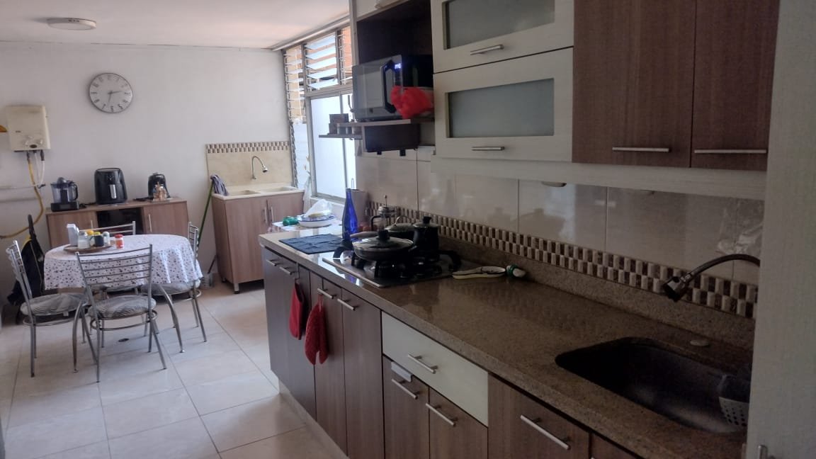 Apartamento en venta en Conquistadores, Medellín – 155 m² reformado con balcón