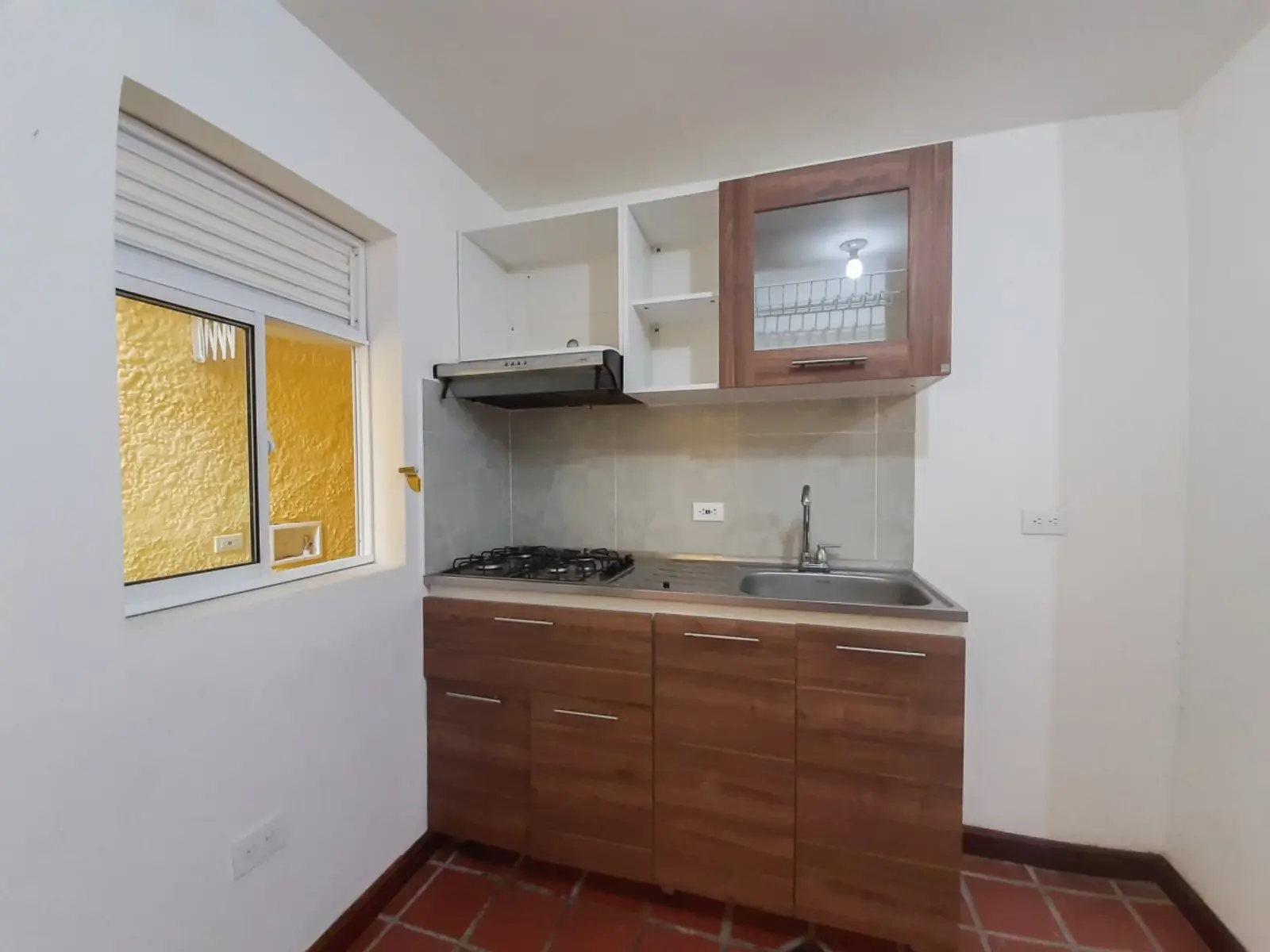 th.outside1200x1200.6a453ac41ffb7_infocdn__45964c28-6484-4047-a804-2624b90d81ec Apartamento en Arriendo en El Poblado, Envigado