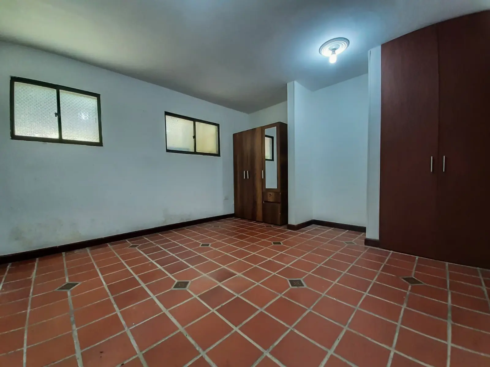 th.outside1200x1200.6a453ac479c31_infocdn__36610f43-8ec4-4c7d-ac7a-8f0273c99f79 Apartamento en Arriendo en El Poblado, Envigado