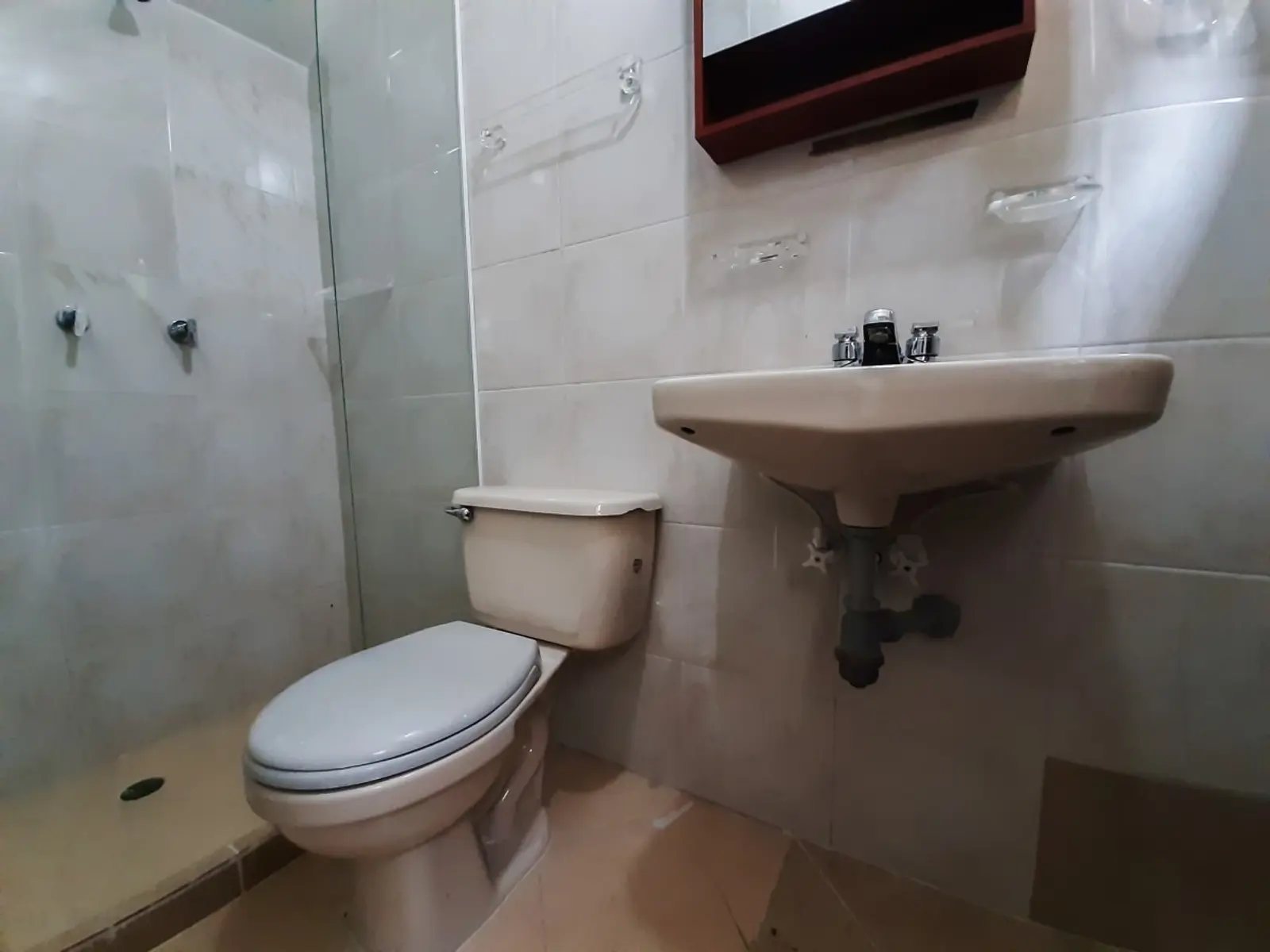 th.outside1200x1200.6a453ac56c51d_infocdn__a4520ed1-f244-45e3-b389-33d6f96356f0 Apartamento en Arriendo en El Poblado, Envigado