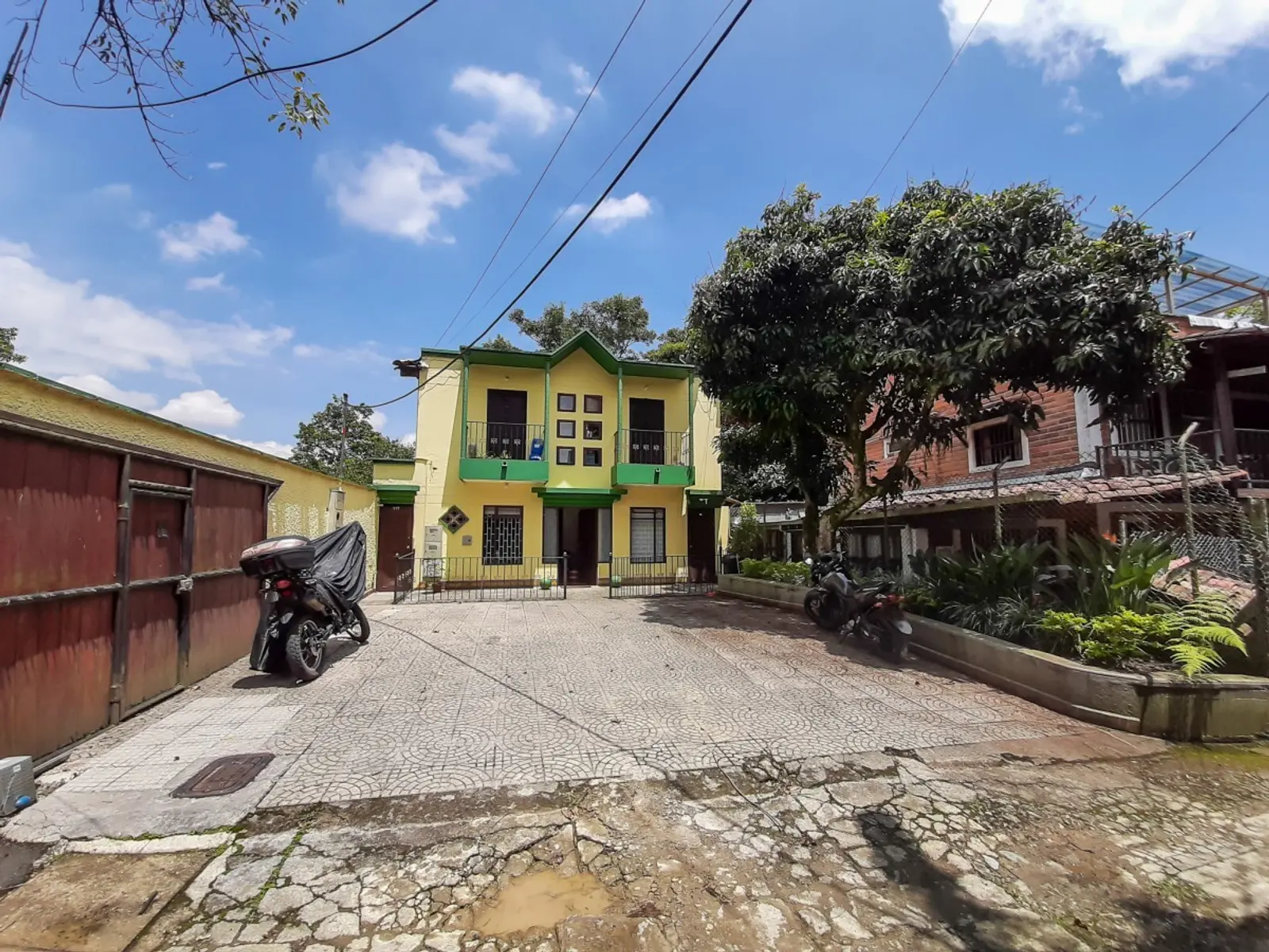 th.outside1200x1200.6a453ac642323_infocdn__51269237-4440-4a37-b8eb-ec54a209220a Apartamento en Arriendo en El Poblado, Envigado