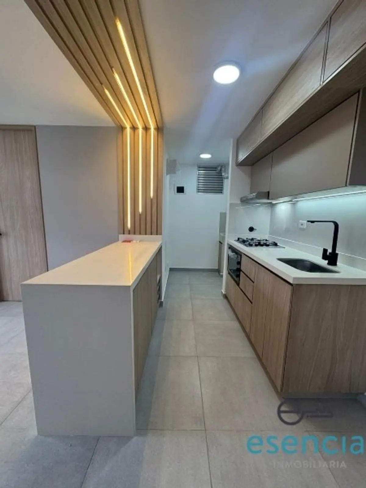 th.outside1200x1200.6a453d4db7602_infocdn__foto-63208-900845058-0407345717-ssjpeg Apartamento en Arriendo en El porvenir, Rionegro