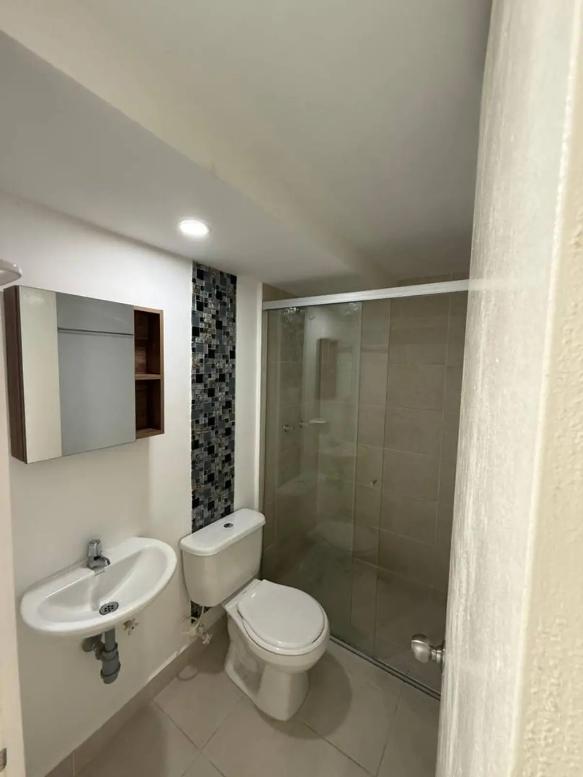 th.outside1200x1200.6a47b834c4c30_infocdn__86f53321-15f4-43a7-b935-b76aaee419e2 Apartamento en Arriendo en Los gomez, Itaguí