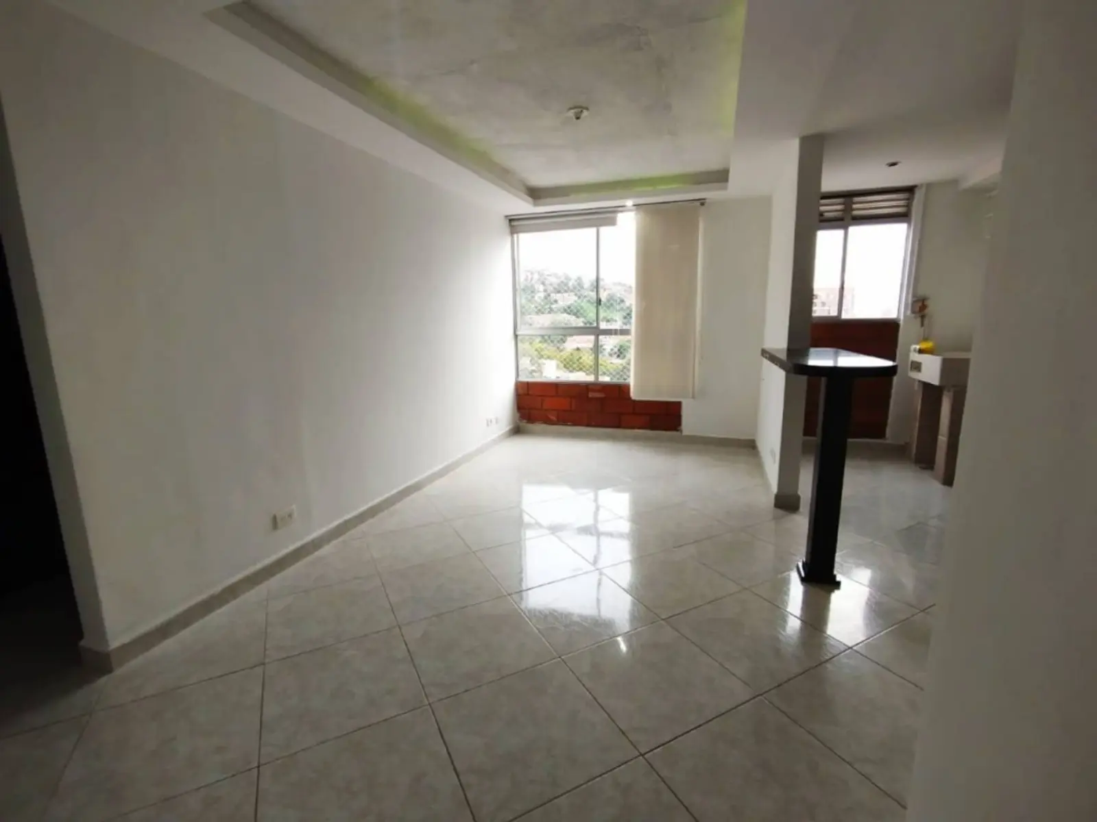 th.outside1200x1200.6a47c1b167e1c_infocdn__b1b98cb2-de62-4531-aebe-e2e42fa36095 Apartamento en Arriendo en Laureles, Medellín