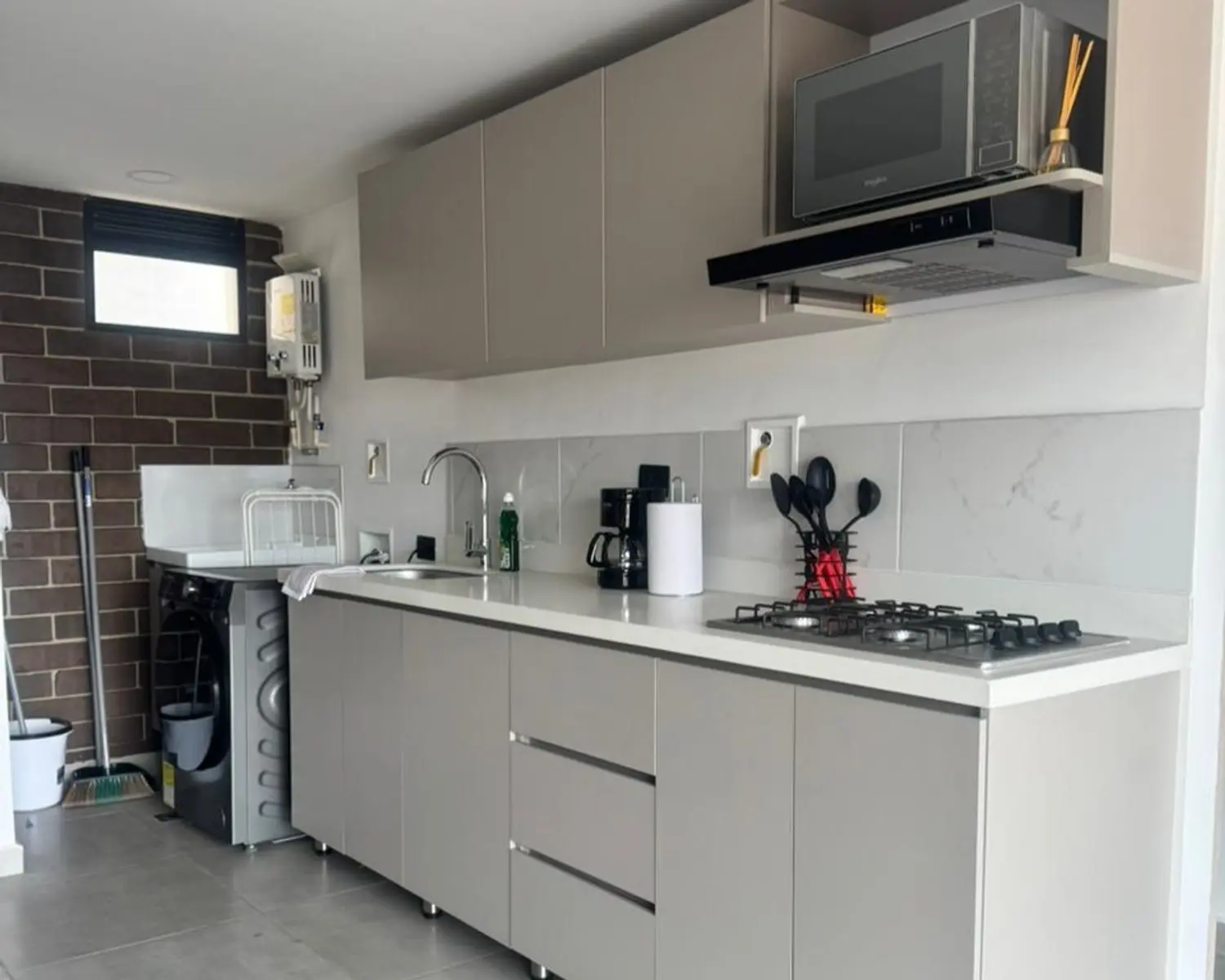 th.outside1200x1200.6a4925cc40c79_infocdn__wakxgtlv8iqtnho9qzvqcdwh8zv1s3e0ohmvpomljpg Apartamento en Arriendo en Sabaneta