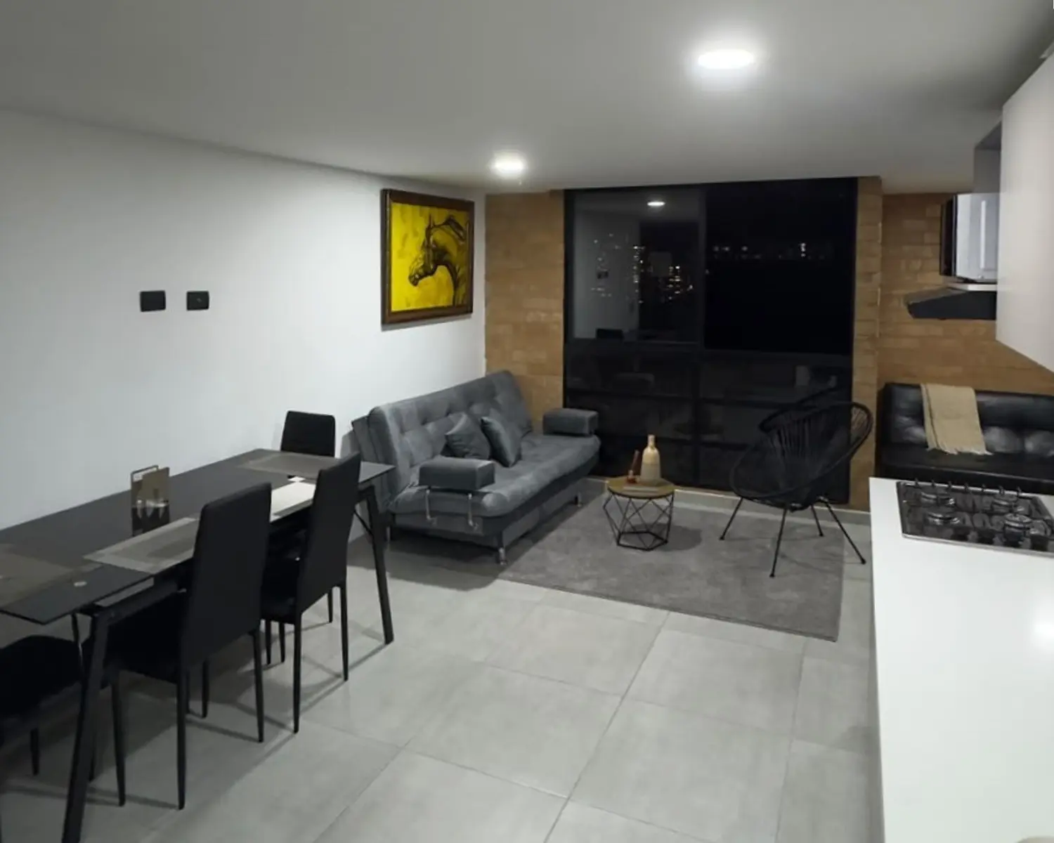 th.outside1200x1200.6a4925cc436e0_infocdn__umjzlvxbaqhhlfiwfr9owyhdnsqzur9wqxxzy3ghjpg Apartamento en Arriendo en Sabaneta