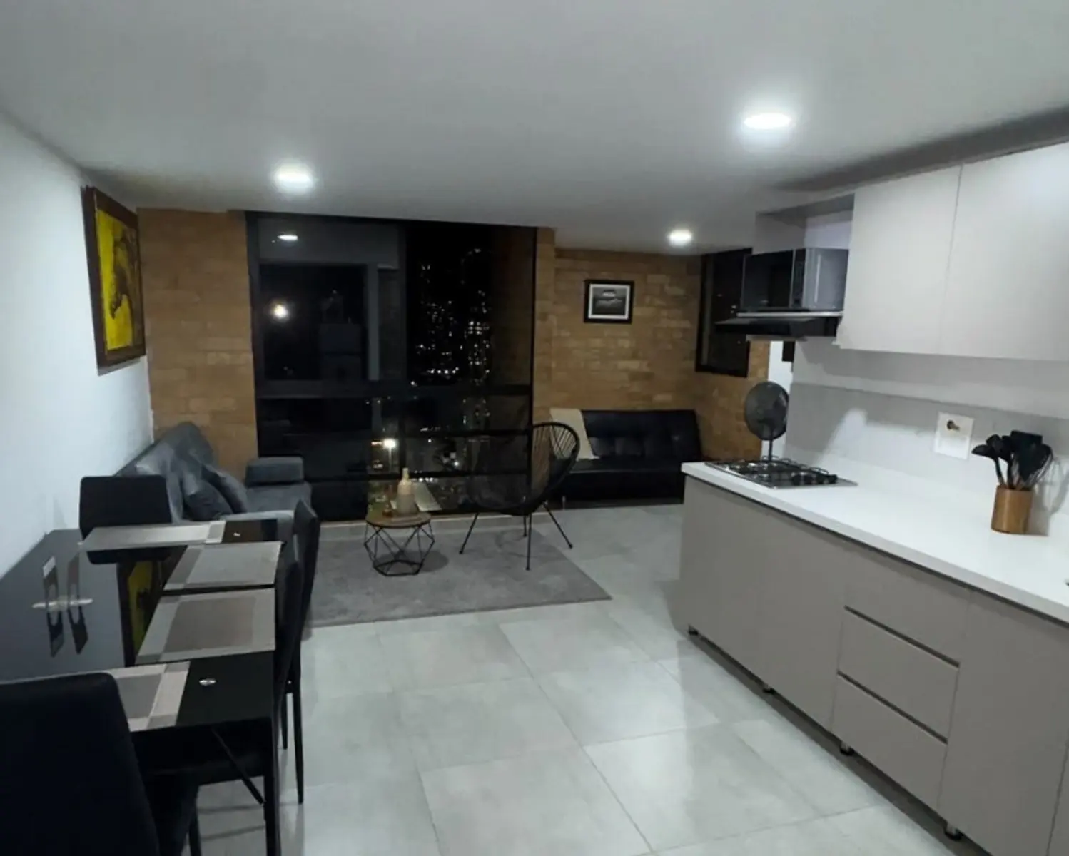 th.outside1200x1200.6a4925cc50e67_infocdn__kxfjdx6pybplkkddxf9elwd0sitkpjf7b0jcm9wsjpg Apartamento en Arriendo en Sabaneta
