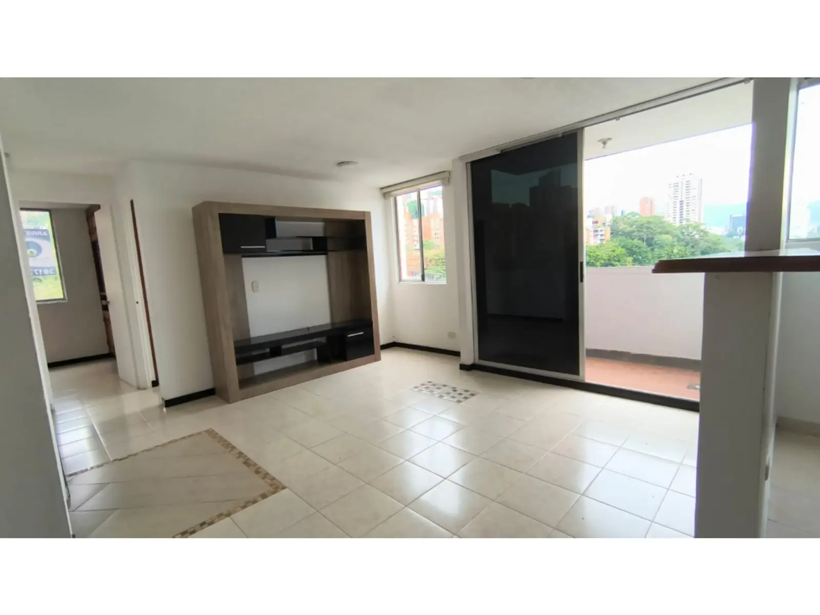 th.outside1200x1200.6a4a924557d54_infocdn__gr203084620260622085051jpeg (1) Apartamento en Arriendo en Loma De San Julian, Medellín