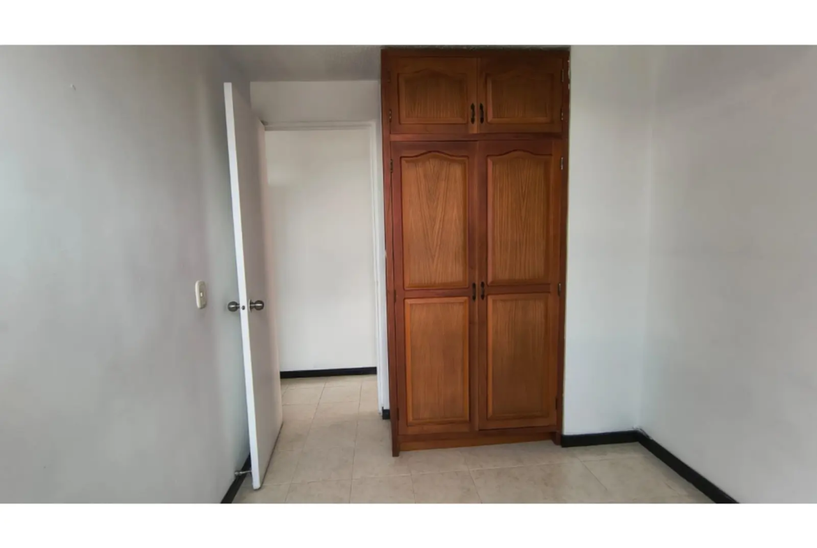 Apartamento en Arriendo en Loma De San Julian, Medellín