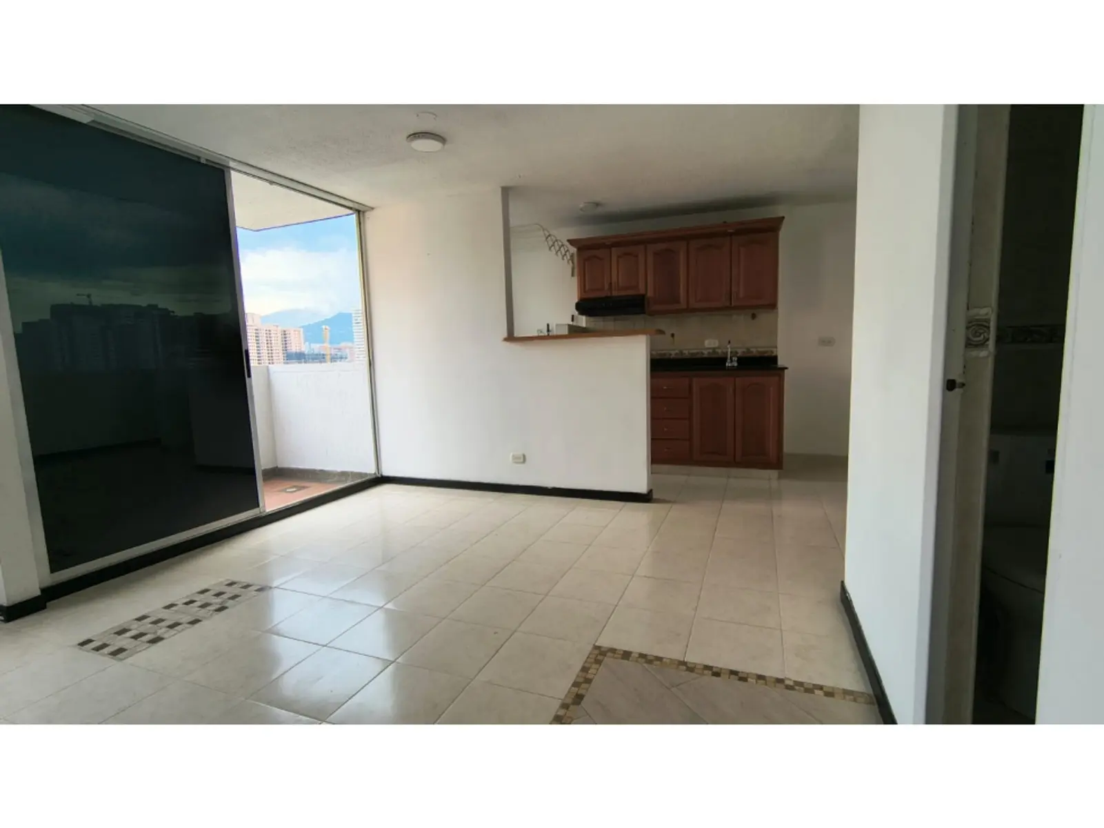 th.outside1200x1200.6a4a9246beb01_infocdn__gr203084220260622085048jpeg Apartamento en Arriendo en Loma De San Julian, Medellín