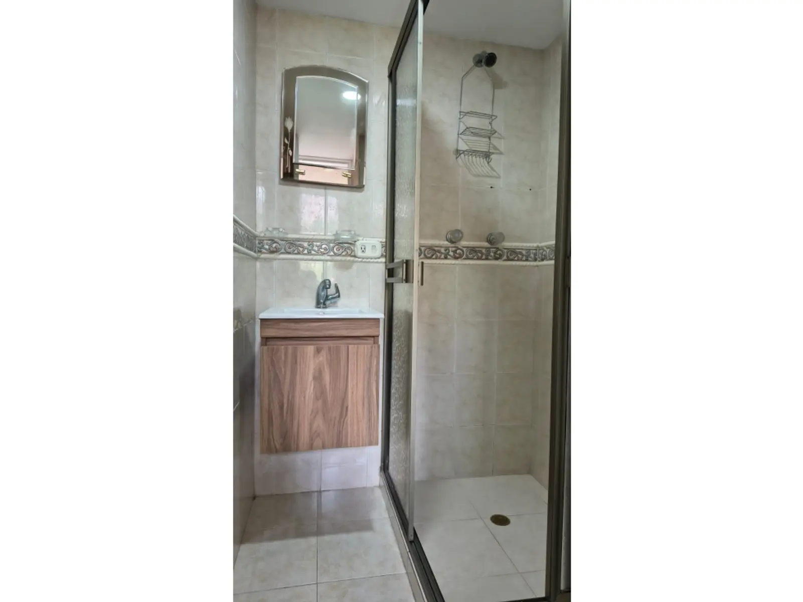 th.outside1200x1200.6a4a924763a71_infocdn__gr203084320260622085049jpeg Apartamento en Arriendo en Loma De San Julian, Medellín