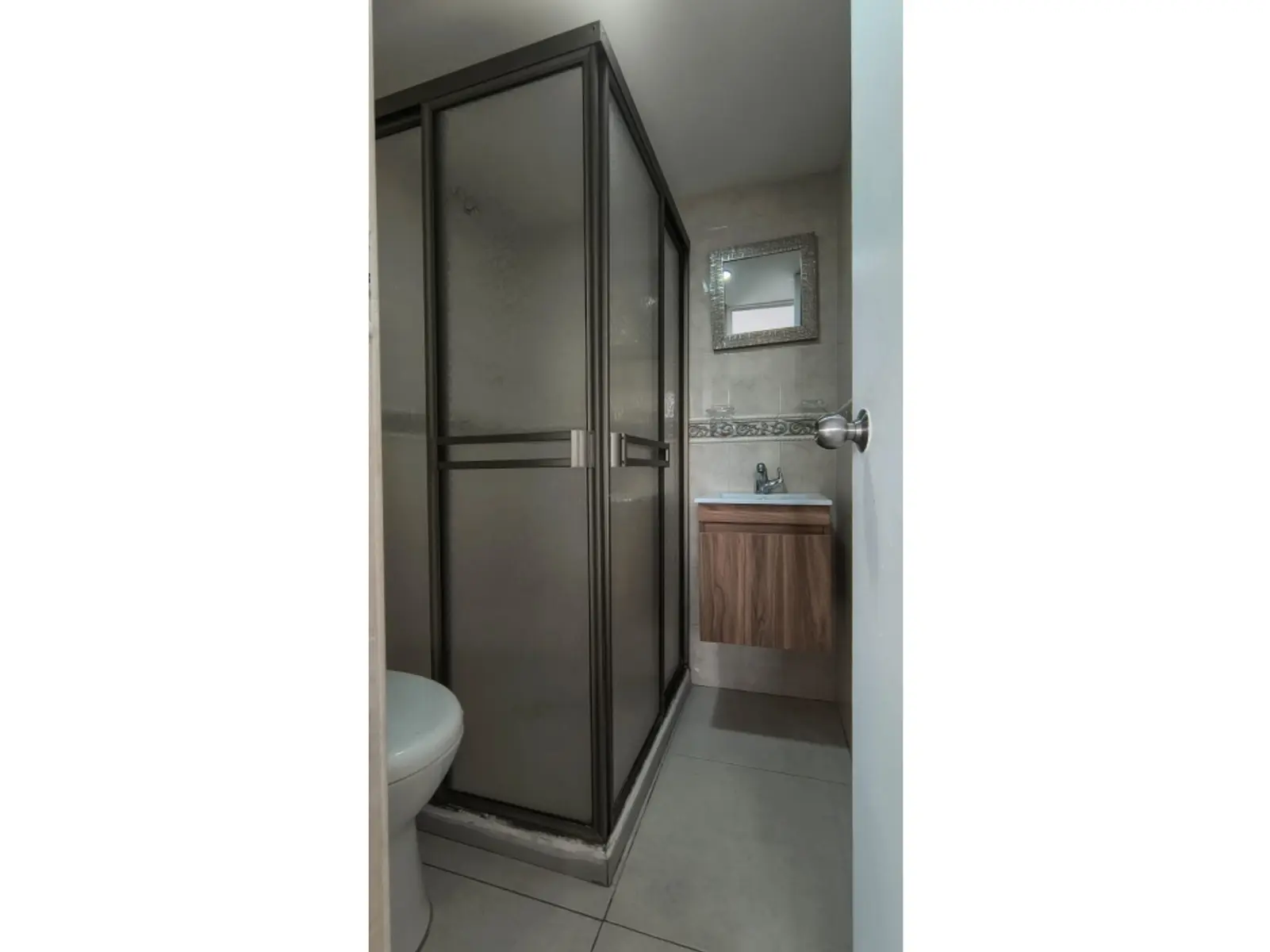 th.outside1200x1200.6a4a9247f2ad8_infocdn__gr203084520260622085051jpeg Apartamento en Arriendo en Loma De San Julian, Medellín