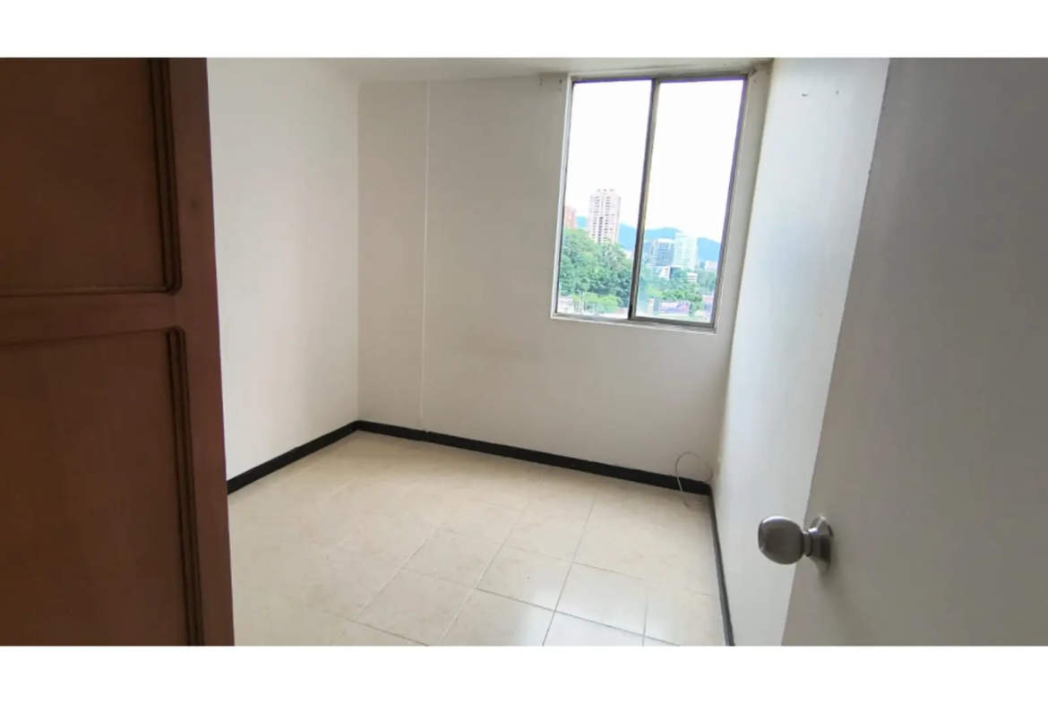 Apartamento en Arriendo en Loma De San Julian, Medellín