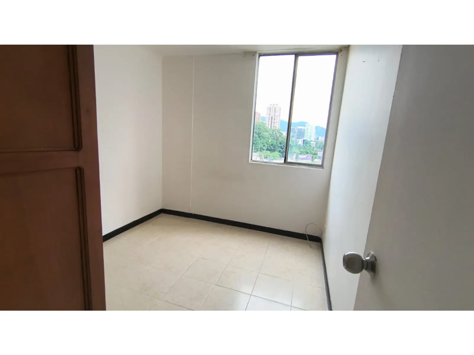 th.outside1200x1200.6a4a9248a612b_infocdn__gr203084720260622085052jpeg Apartamento en Arriendo en Loma De San Julian, Medellín