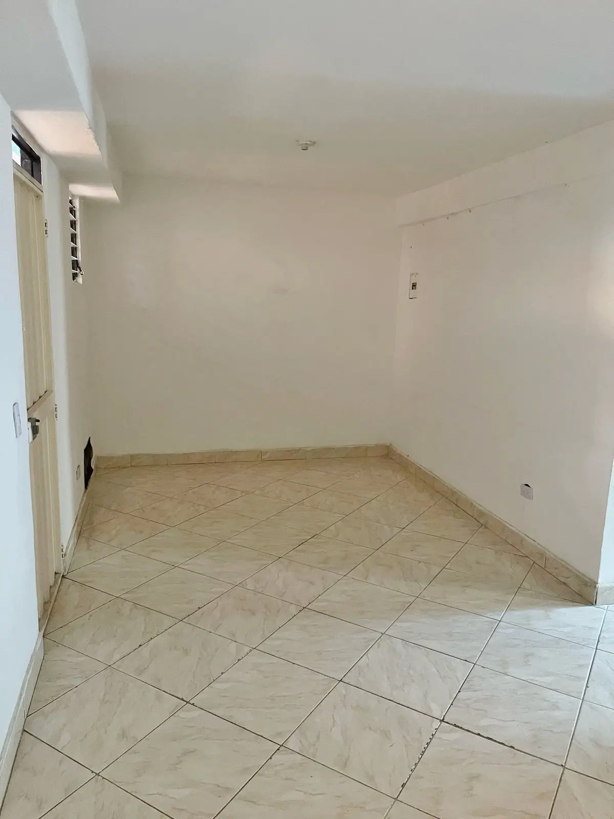th.outside1200x1200.6a4e5424bdb31_infocdn__irlsf1awdc8oxklyg1emtefitmz2z5qteumoz0n0jpg Apartamento en Arriendo en Cataluña, Medellín