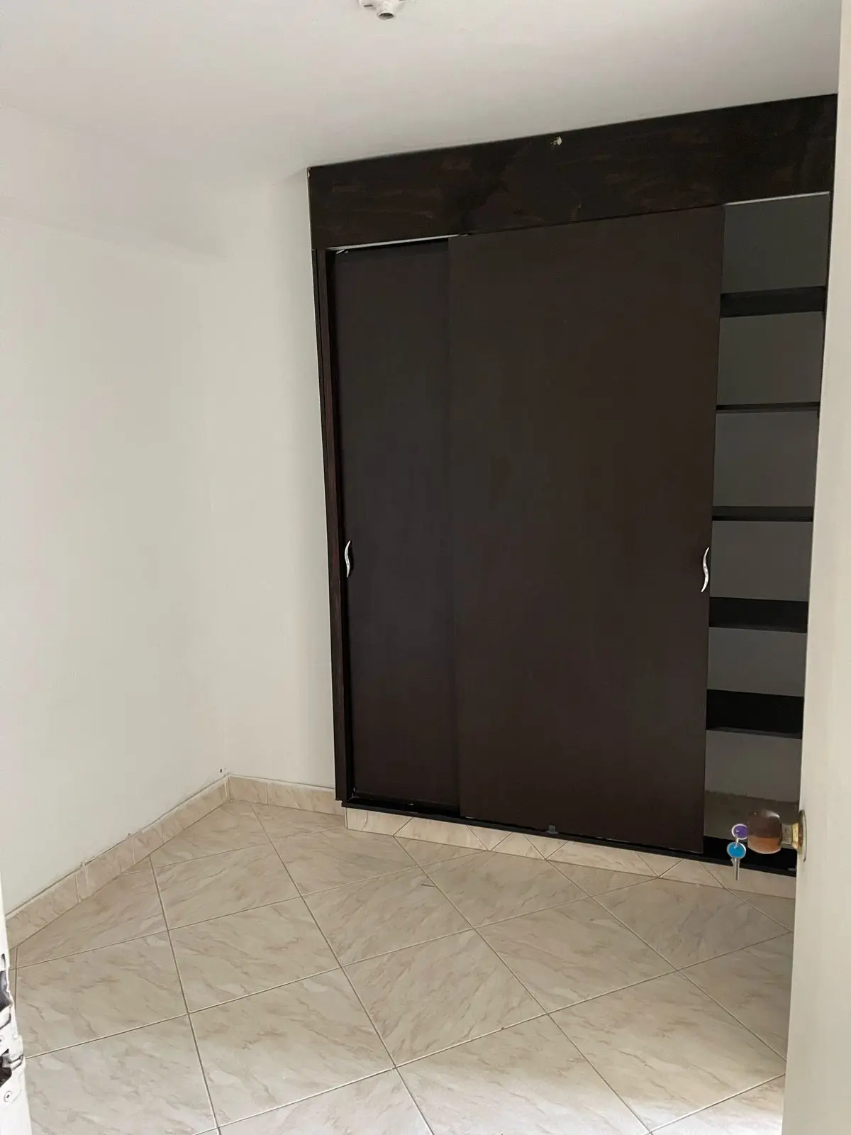 th.outside1200x1200.6a4e5428c7bee_infocdn__mvd8iasmgsrsqehryrxvaqb5dcdzq4ddpbga57ndjpg Apartamento en Arriendo en Cataluña, Medellín