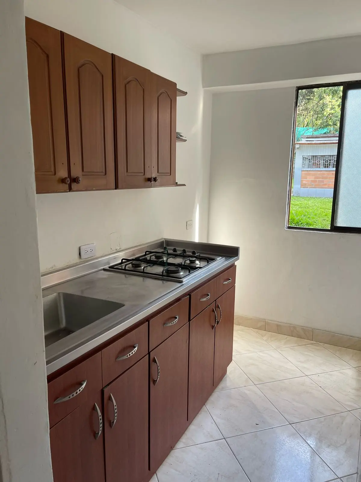 th.outside1200x1200.6a4e542a1175c_infocdn__sti0ctqwv4wd5y4tcjauafbu4qb5dzouj9mmlva0jpg Apartamento en Arriendo en Cataluña, Medellín