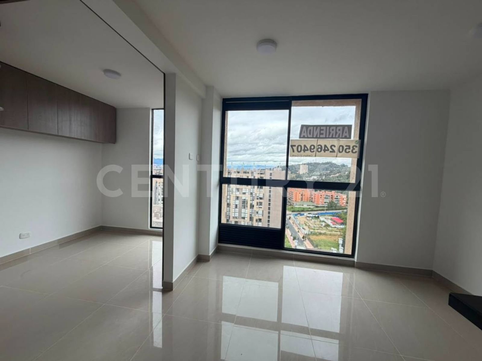 th.outside1200x1200.6a4e779c33df5_infocdn__6a4d6bf0595dajpg Apartamento en Arriendo en Colina Campestre, Bogotá