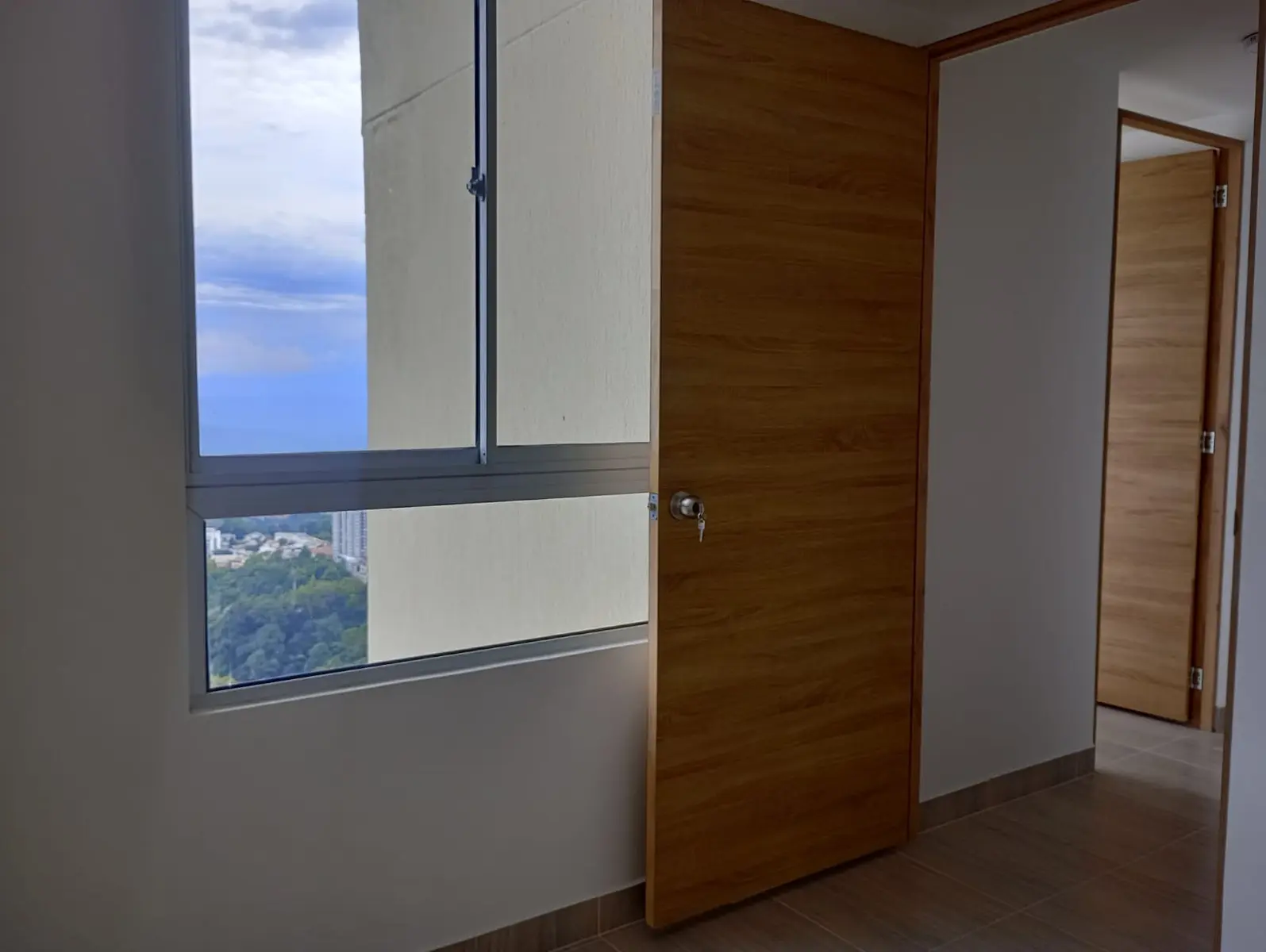th.outside1200x1200.6a4fc0daee386_infocdn__gp7tur5gutx9eeb9cjbgl19d2e1wmrxaine8ghdbjpg Apartamento en Arriendo en Los alcazares, Manizales