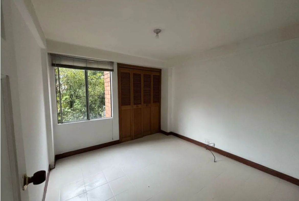 Apartamento en Arriendo en Loma Benedictinos, Envigado