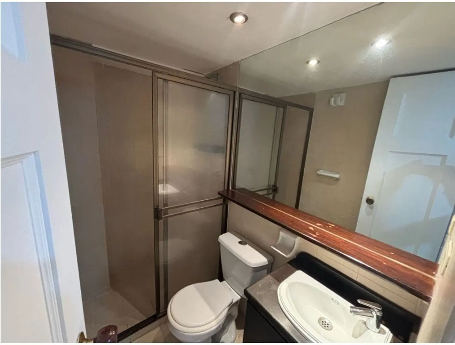 th.outside1200x1200.6a5248f4af959_infocdn__515302-7-1783777293jpg Apartamento en Arriendo en Loma Benedictinos, Envigado