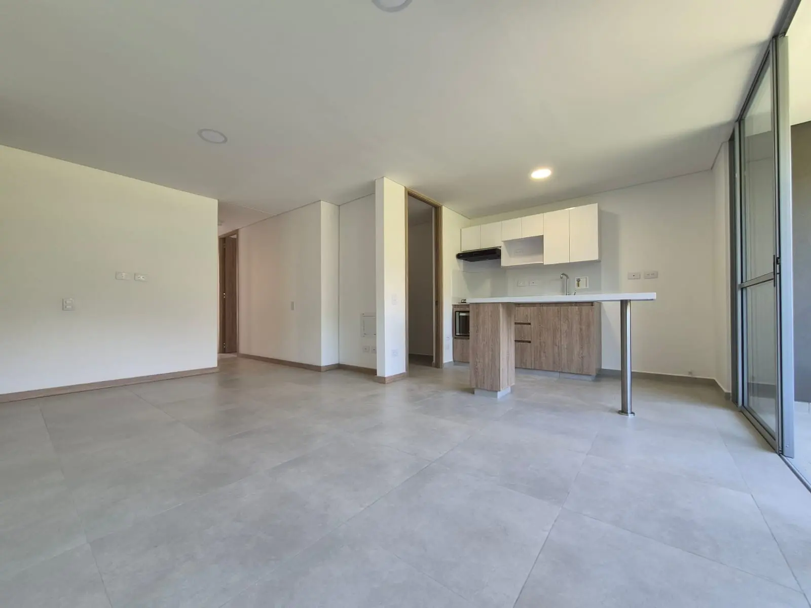 th.outside1200x1200.6a52574c82ab8_infocdn__fug60zdbrtwahkagwn2owy0zet7gg08frnr9shk9jpg Apartamento en Arriendo en Sabaneta