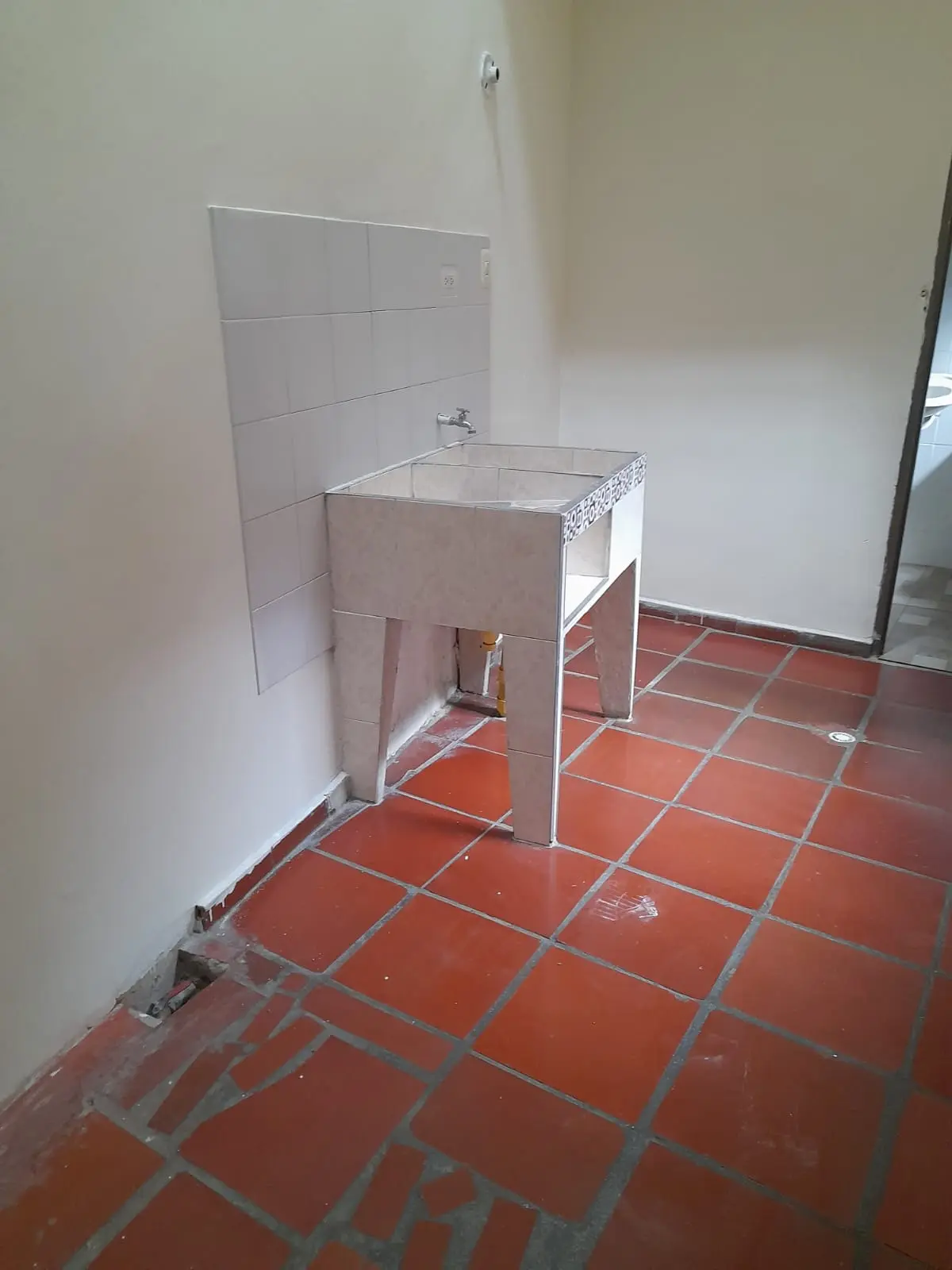 th.outside1200x1200.6a540eb9b9eb2_infocdn__7m7rhfmtxuqfnad5qxrxqnfilriallzvcjdvyihbjpg Apartamento en Arriendo en San judas tadeo i, Cali