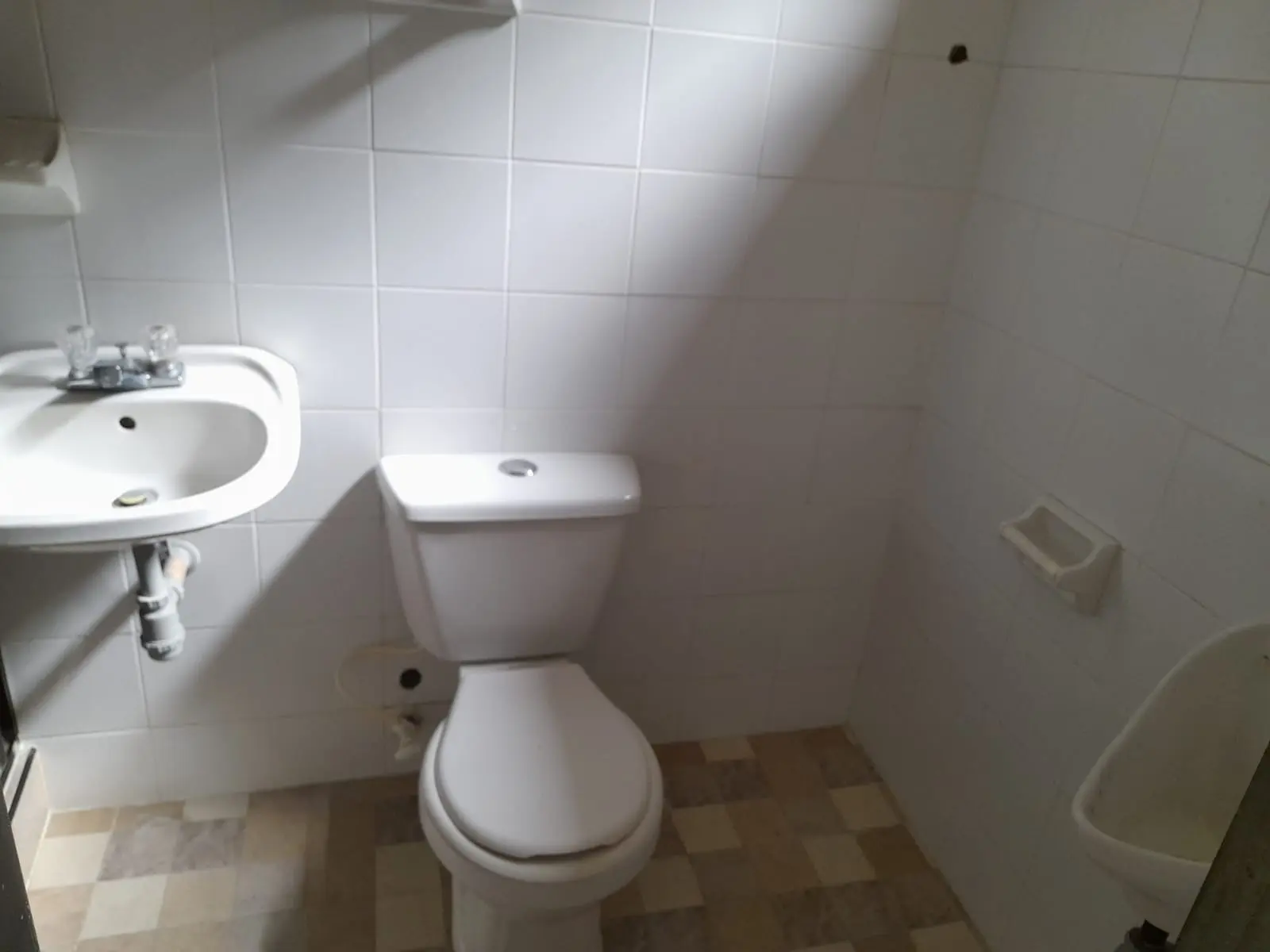 th.outside1200x1200.6a540eba49683_infocdn__er8lwkygwj4hshbm8tm6thko9iezeerp4gbnjjs6jpg Apartamento en Arriendo en San judas tadeo i, Cali