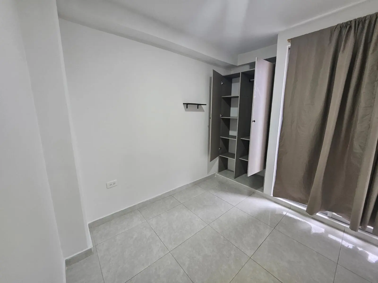 th.outside1200x1200.6a545bf5bdf88_infocdn__z86q48cuaoiut6oynvwlyyvcmm7i6quifxoqmvy2jpg Apartamento en Arriendo en Barrios Unidos, Bogotá
