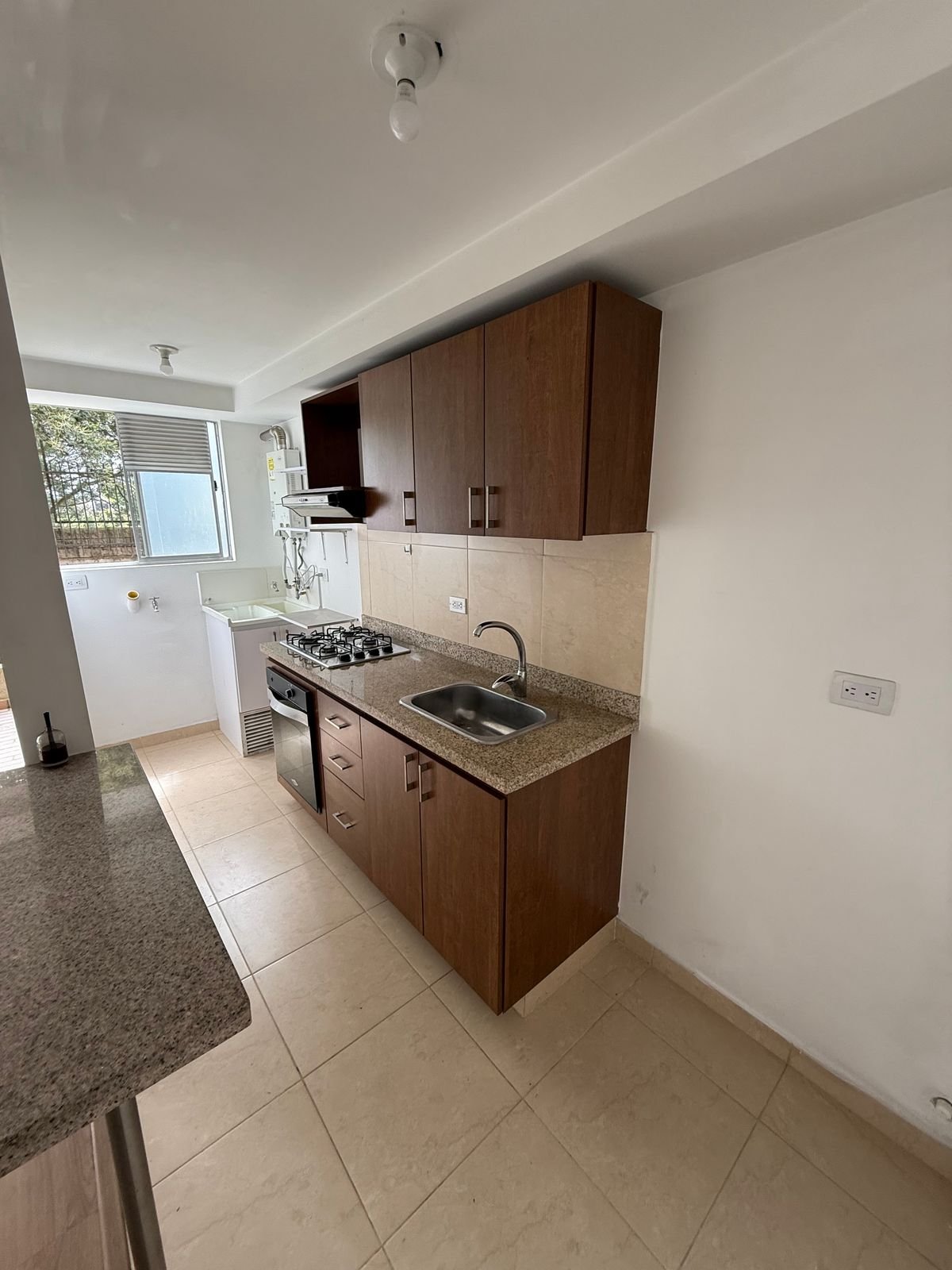 th.outside1200x1200.6a5501bc459b1_infocdn__icjalakuefed6ac7fy7ozpxtcnazks1hvaic0j4ijpg Apartamento en Arriendo en San jose, Mosquera