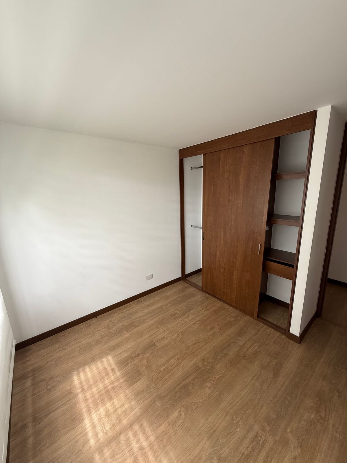 th.outside1200x1200.6a5501bdb7dab_infocdn__x1dupn8y8a44lspzlcoq6xoa4xiuj5pqqbxrlo7njpg Apartamento en Arriendo en San jose, Mosquera
