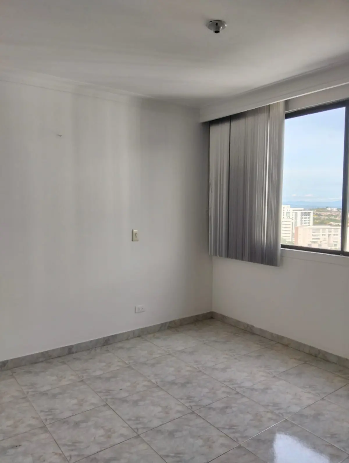 th.outside1200x1200.6a565b2e78abd_infocdn__127127-4-1784042771jpg Apartamento en Arriendo en Los alpes, Pereira