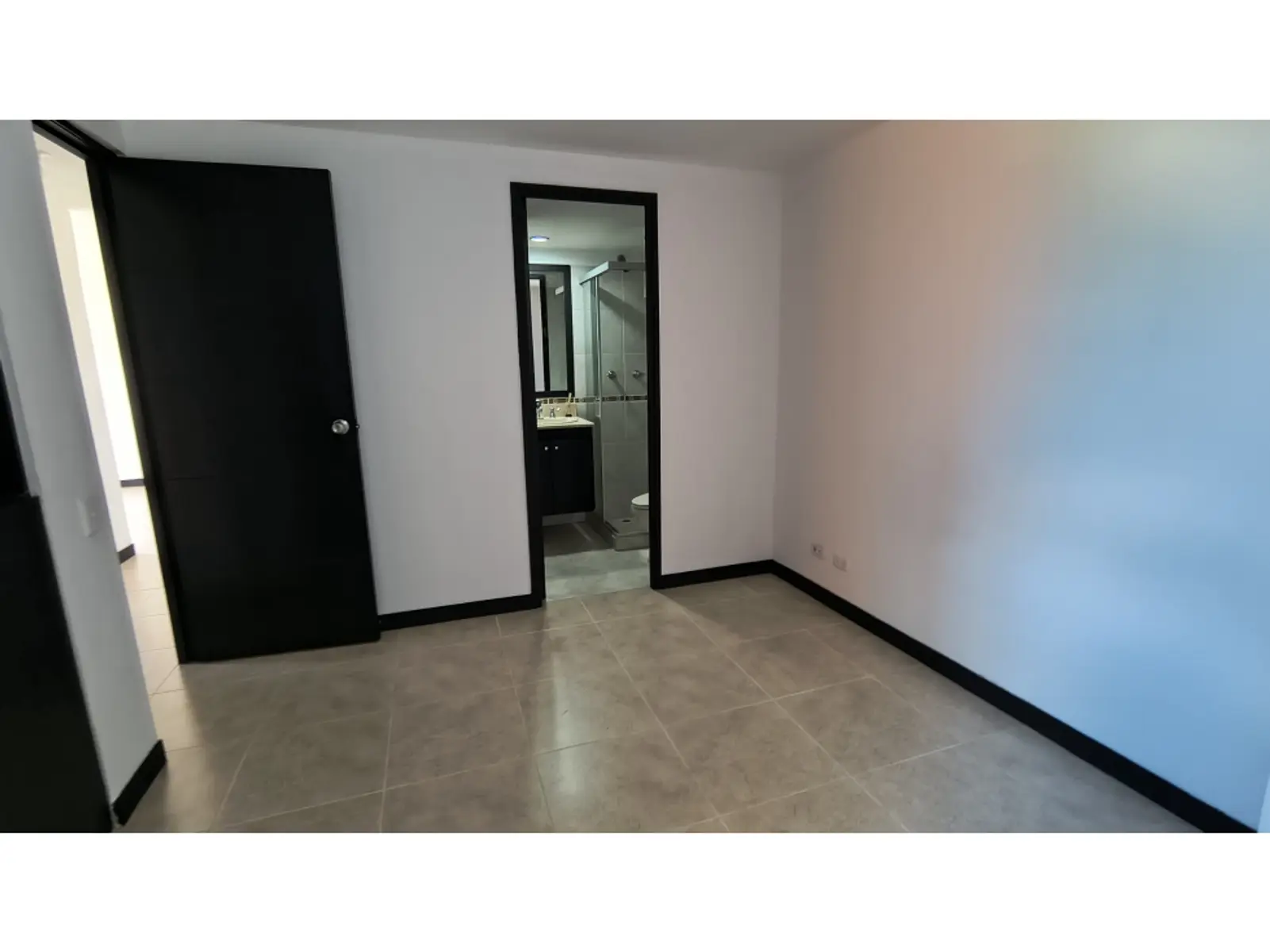 th.outside1200x1200.6a5664684b83b_infocdn__gr2030841020260714112126jpg Apartamento en Arriendo en Castropol, Medellín
