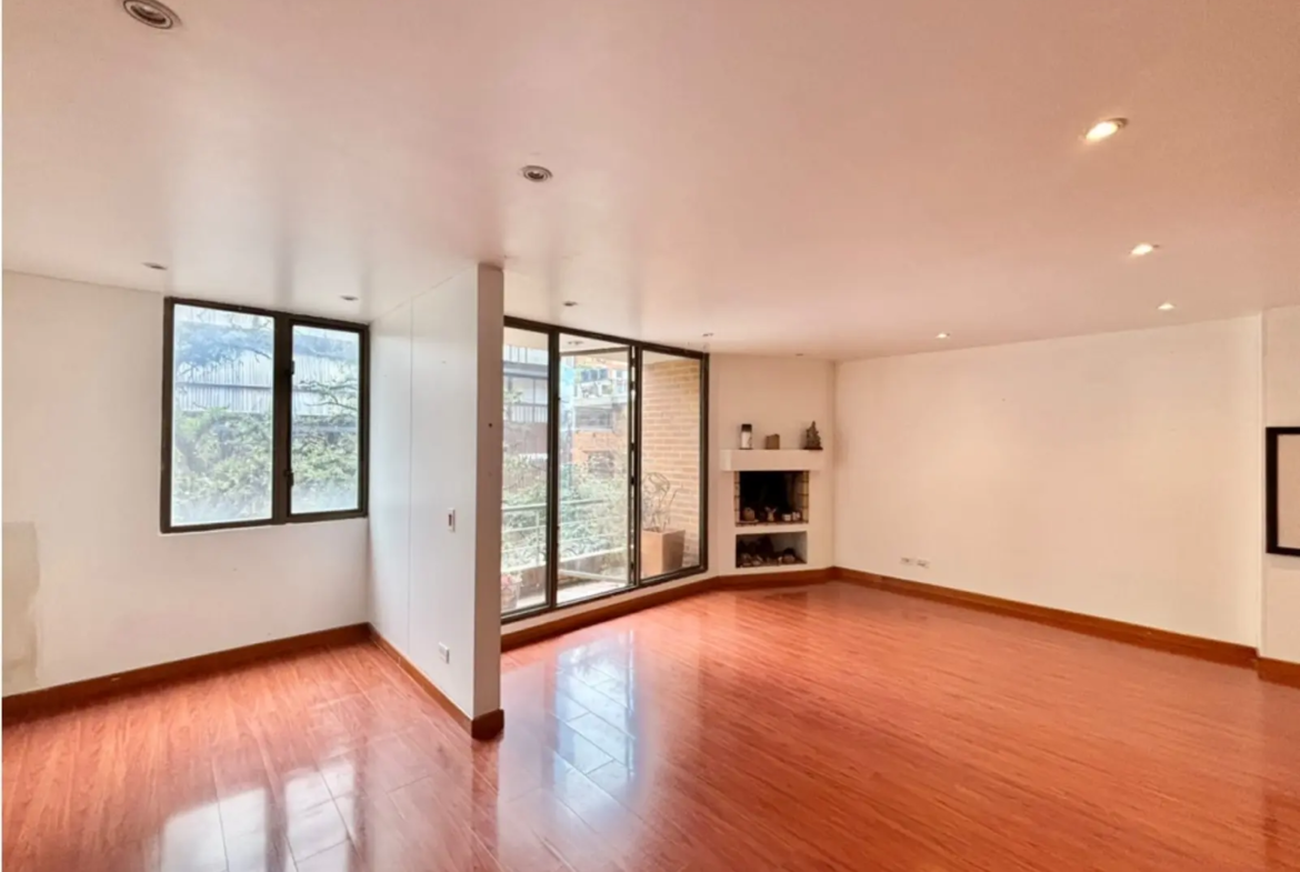 Apartamento en Arriendo en El Virrey, Bogotá