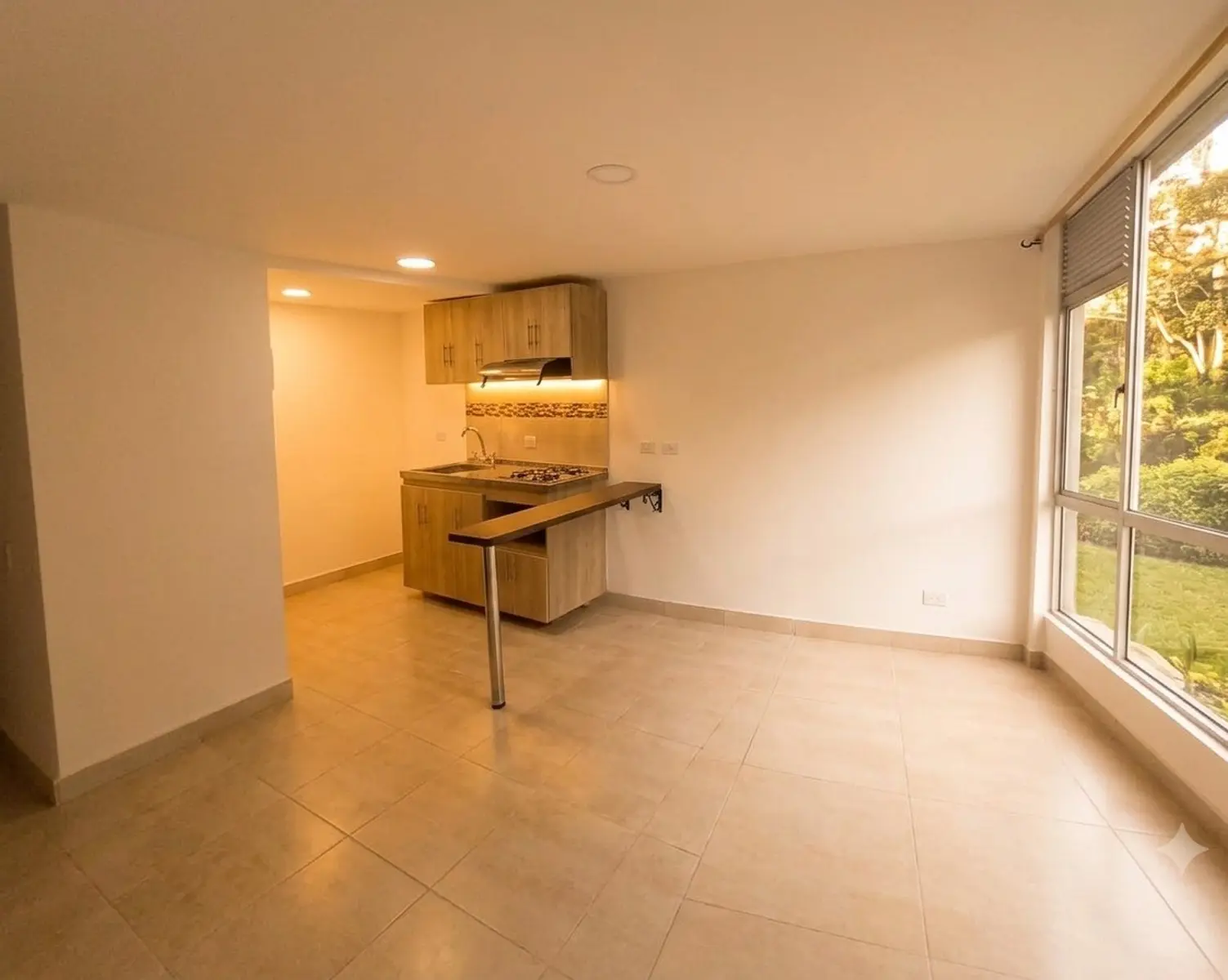 th.outside1200x1200.6a56757b27a36_infocdn__dko31kbmwtzpwbjiowenza4fctydwkyrhfmlhwuwjpg Apartamento en Arriendo en Medellín