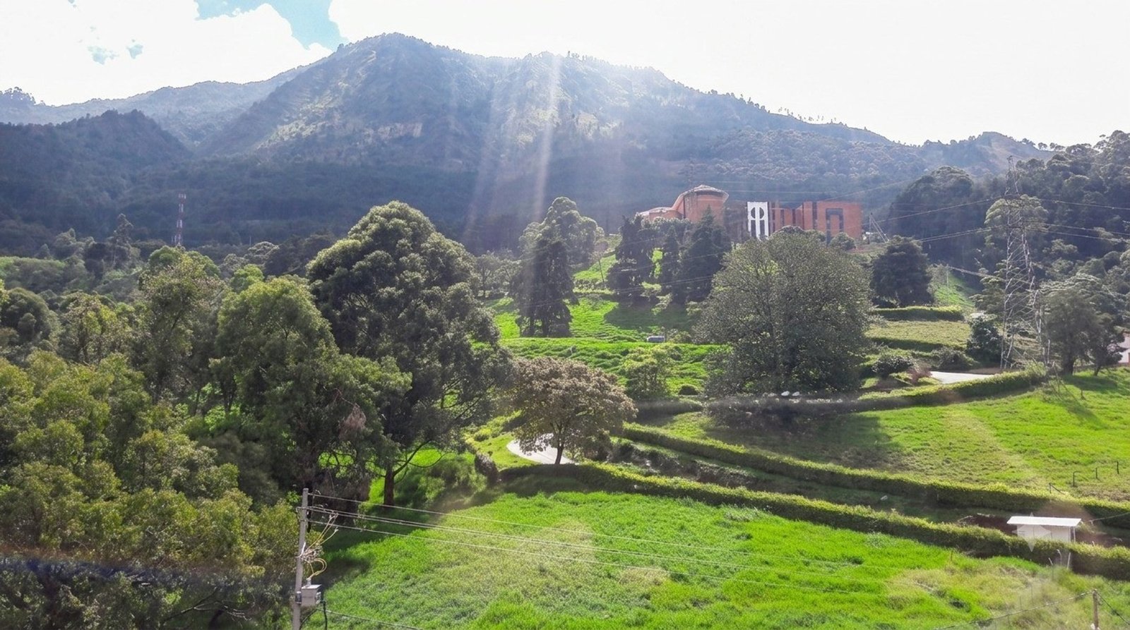 th.outside1200x1200.6a56757b299fe_infocdn__47fxvla4susefdgulvstbx1z1maxovwnjwxxsr5vjpg Apartamento en Arriendo en Medellín