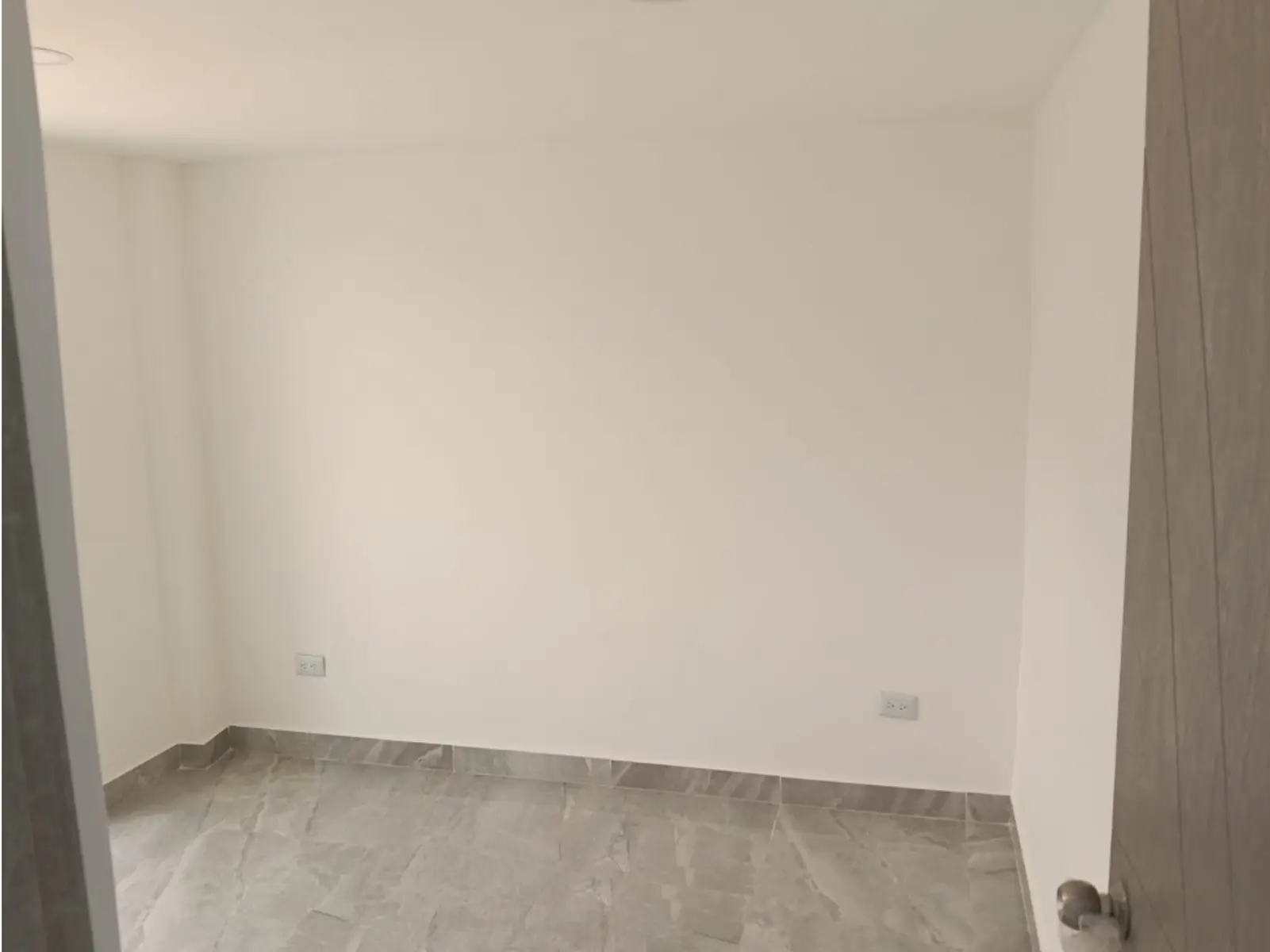 th.outside1200x1200.6a57a2de870c0_infocdn__gr37412820260310015413jpeg Apartamento en Arriendo en Belén Aliadas, Medellín