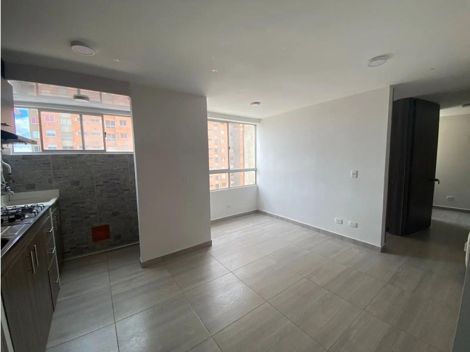 th.outside1200x1200.6a57b14792ba0_infocdn__gr157111620230705030658jpeg Apartamento en Arriendo en Nueva Castilla, Bogotá