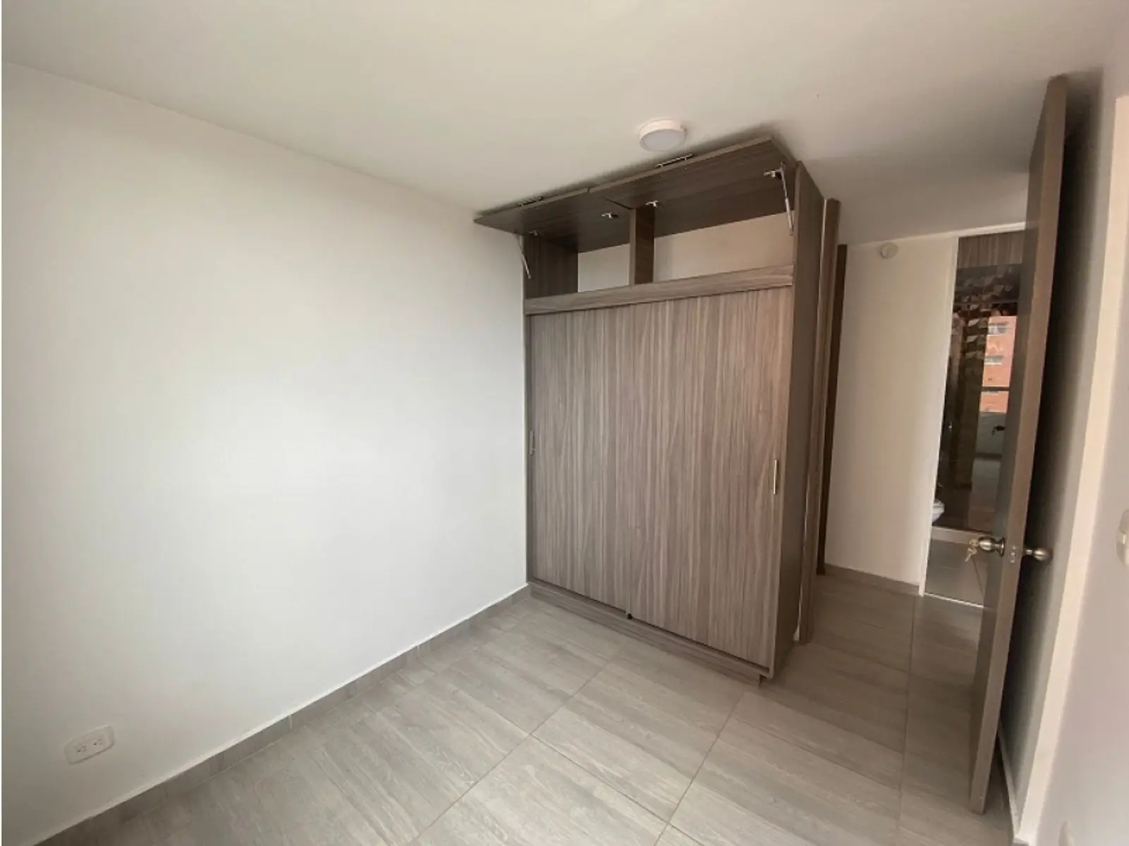 th.outside1200x1200.6a57b14c804f7_infocdn__gr157111120230705030657jpeg Apartamento en Arriendo en Nueva Castilla, Bogotá