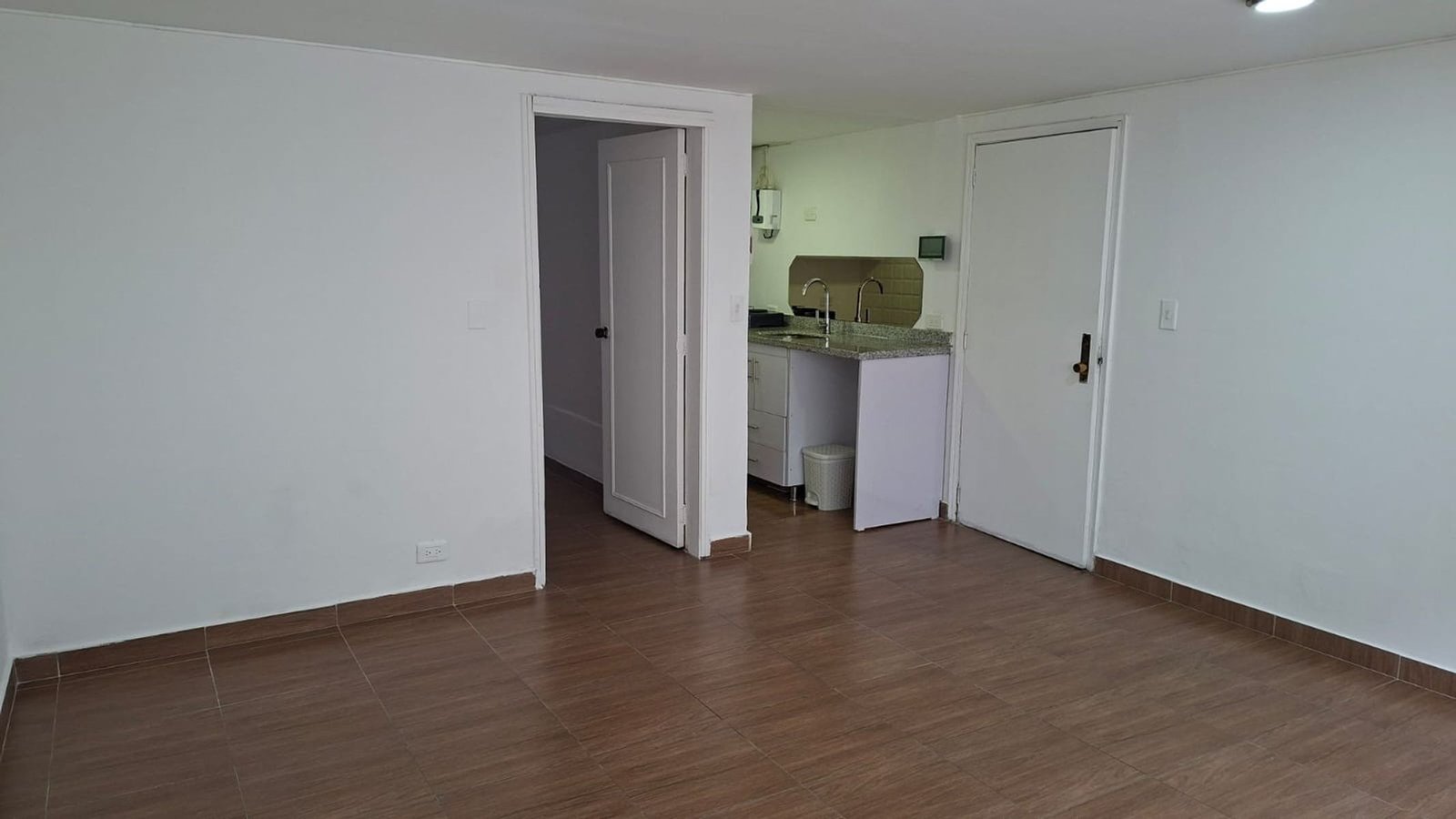 th.outside1200x1200.6a58b2794484c_infocdn__ffganznxxsmtfly8z0opbr32oigynofkyfnmrl6wjpg Apartamento en Arriendo en Chico norte, Bogotá