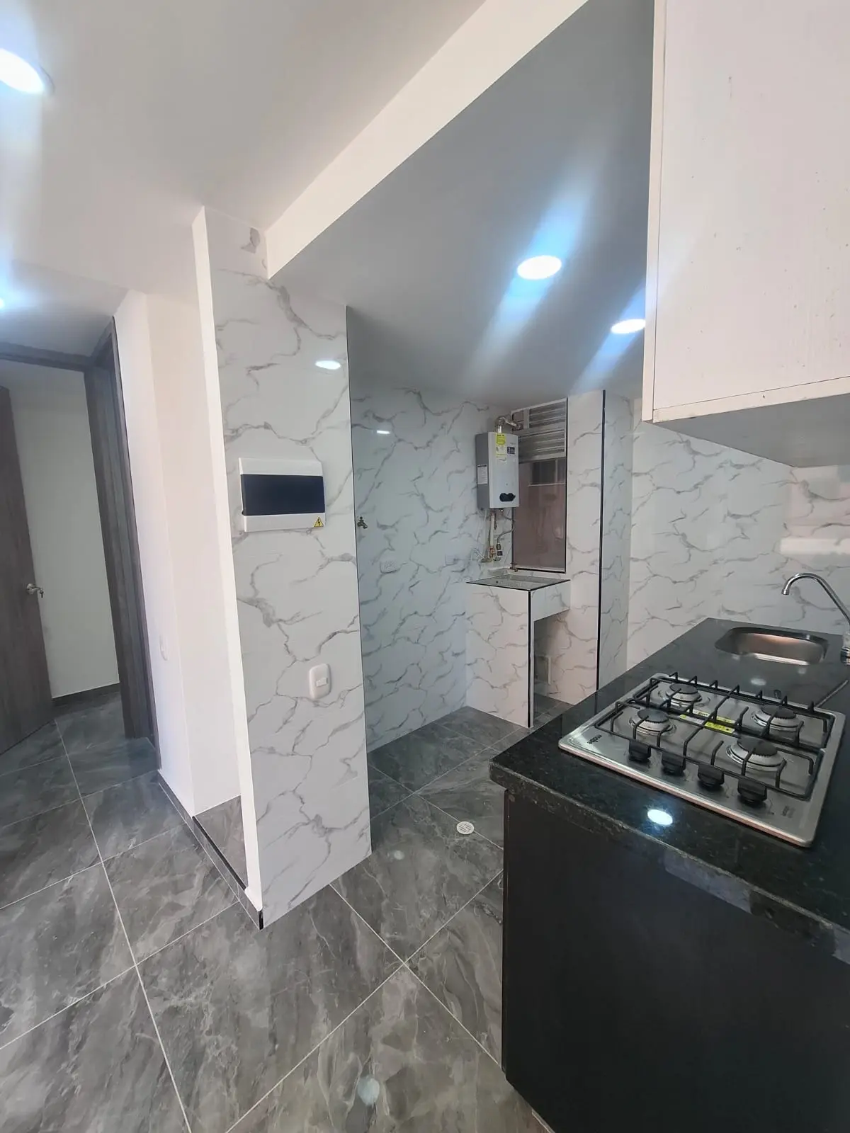 th.outside1200x1200.6a58f184da2cd_infocdn__p3u2n9dlg6tfbreiyzhjkgcr6uacwkyfac6sfse8jpg (1) Apartamento en Arriendo en San Bernardino xxii, Bogotá