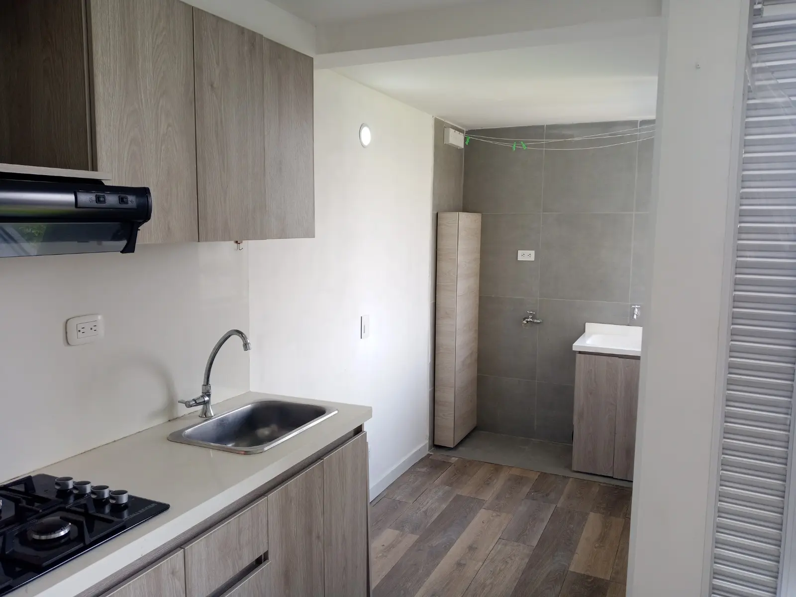 th.outside1200x1200.6a590e7aa417a_infocdn__yifk3r8nh8v4qx3zqqvwbe6rodxsmx7k17dioequjpg Apartamento en Arriendo en Colina Campestre, Bogotá