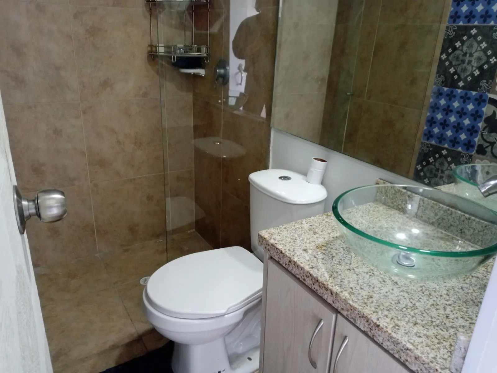 th.outside1200x1200.6a590e7b23b92_infocdn__gkq42vmm5mkrztdougpvxm6xqdorbjjdlqsivvrojpg Apartamento en Arriendo en Colina Campestre, Bogotá