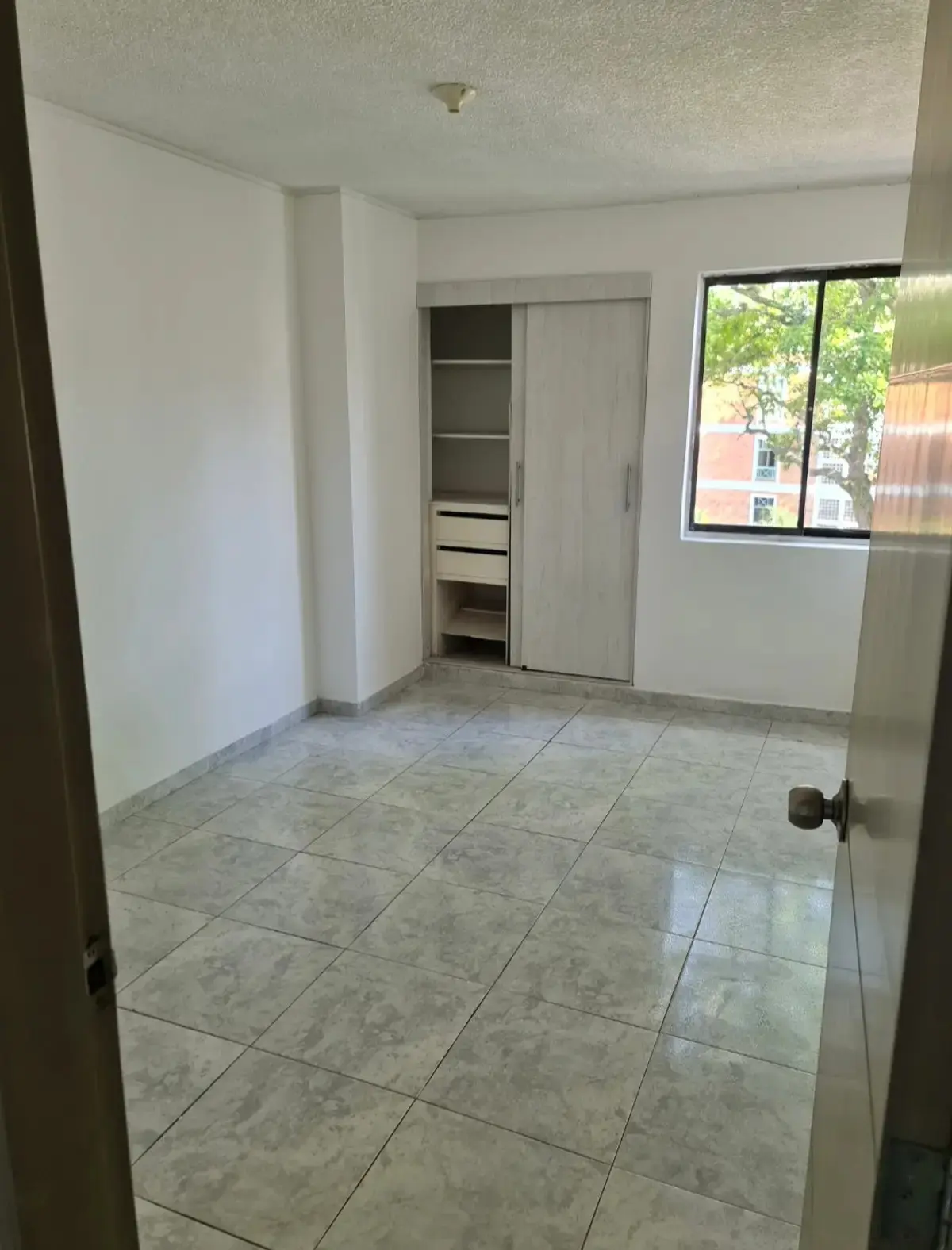 th.outside1200x1200.6a5b8c66a0bd3_infocdn__vn3fp0wk65vssk4uoouv0f837ibtr9dxxicu16wyjpg Apartamento en Arriendo en Comuna 12 – cabecera del llano, Bucaramanga