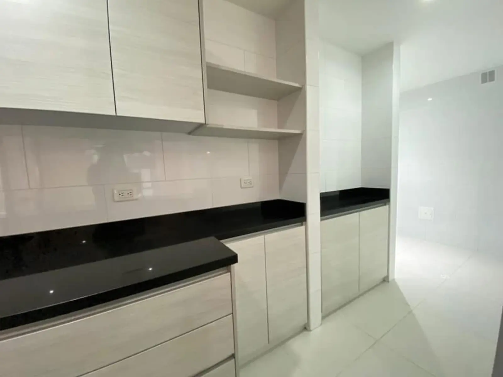 th.outside1200x1200.6a5ce6672430c_infocdn__tc4oqkrrmm7uvltuvtrhq4h6ilt014igs7w1dd6njpg Apartamento en Arriendo en Santa Barbara, Bogotá