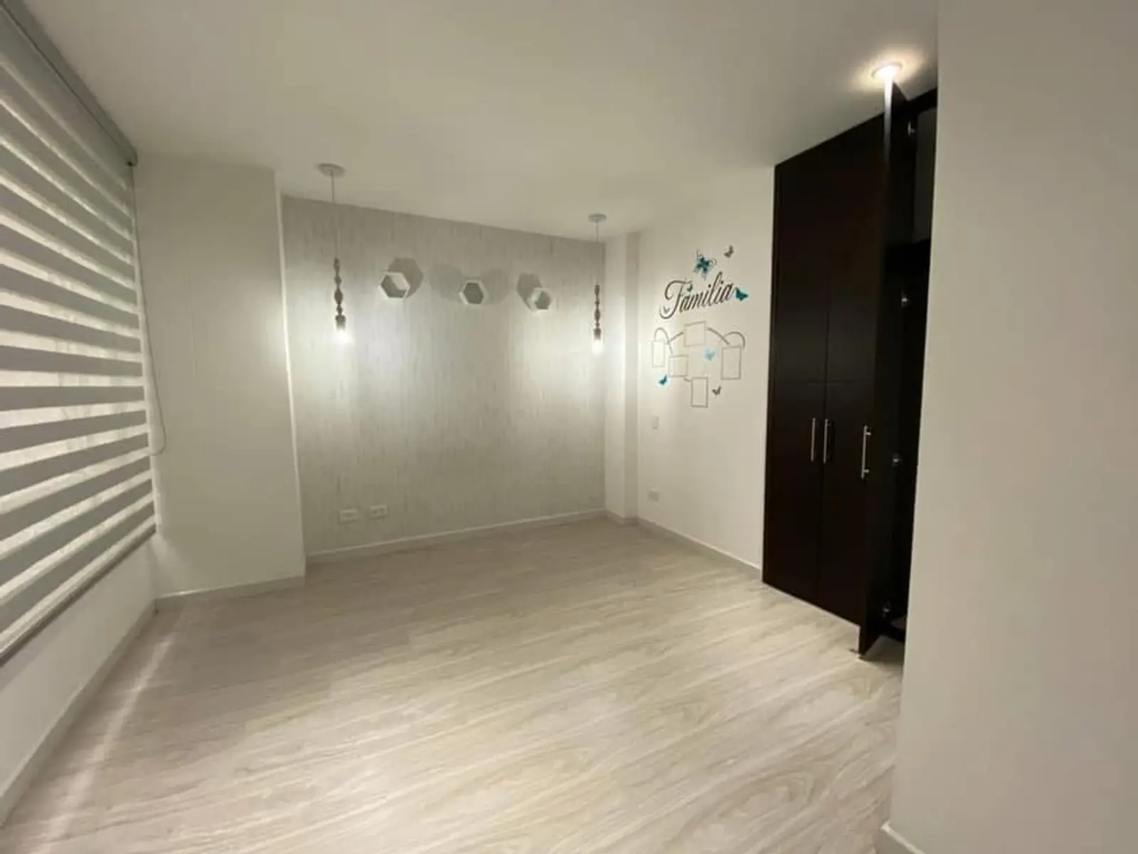 th.outside1200x1200.6a5ce667626ca_infocdn__3c4hlnlgef7szu1idwjo9j34uw9wwljcfape7fdgjpg Apartamento en Arriendo en Santa Barbara, Bogotá