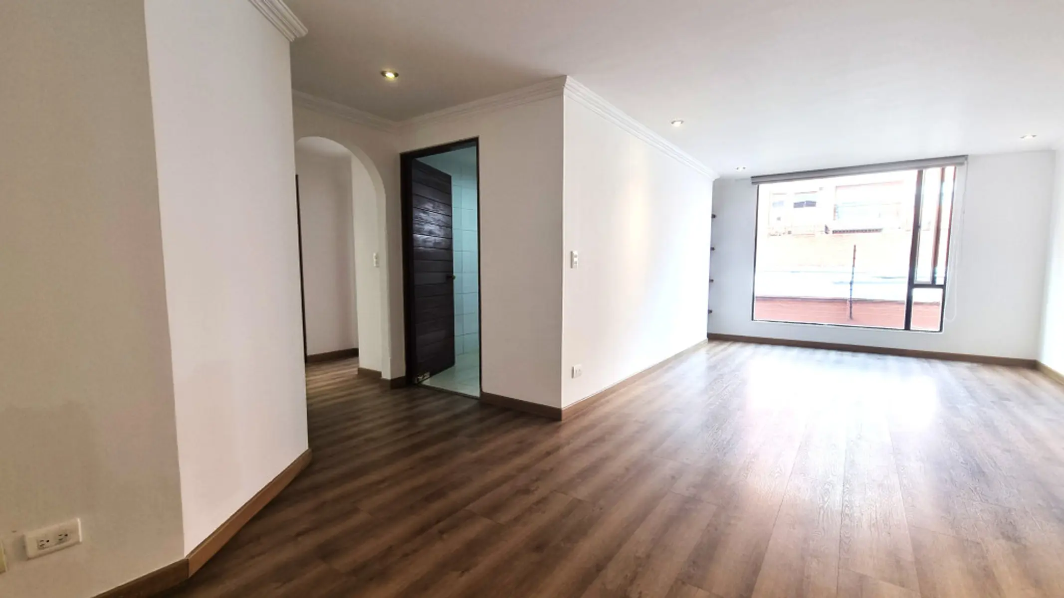 th.outside1200x1200.6a5d4fee70b9c_infocdn__12116535-6-1784499469jpg Apartamento en Arriendo en Santa barbara occidental, Bogotá