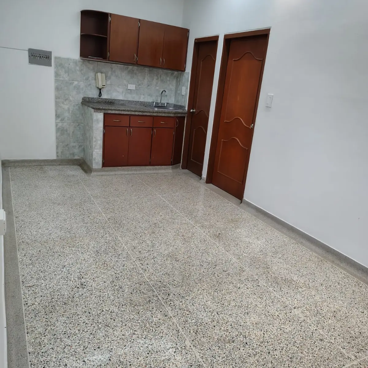 th.outside1200x1200.6a5d7b48dd56a_infocdn__5042-3-1784509566jpg Apartamento en Arriendo en Centro, Cúcuta