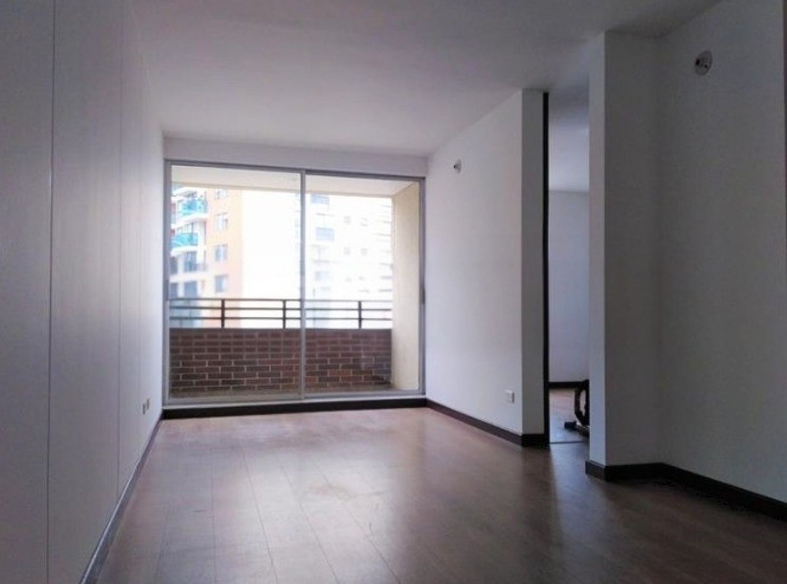 th.outside1200x1200.6a5d84de8a080_infocdn__0trzjgcr1rtfqqbmbglznnfrw7ynwat7tyfvzy2pjpg Apartamento en Arriendo en Pontevedra, Bogotá
