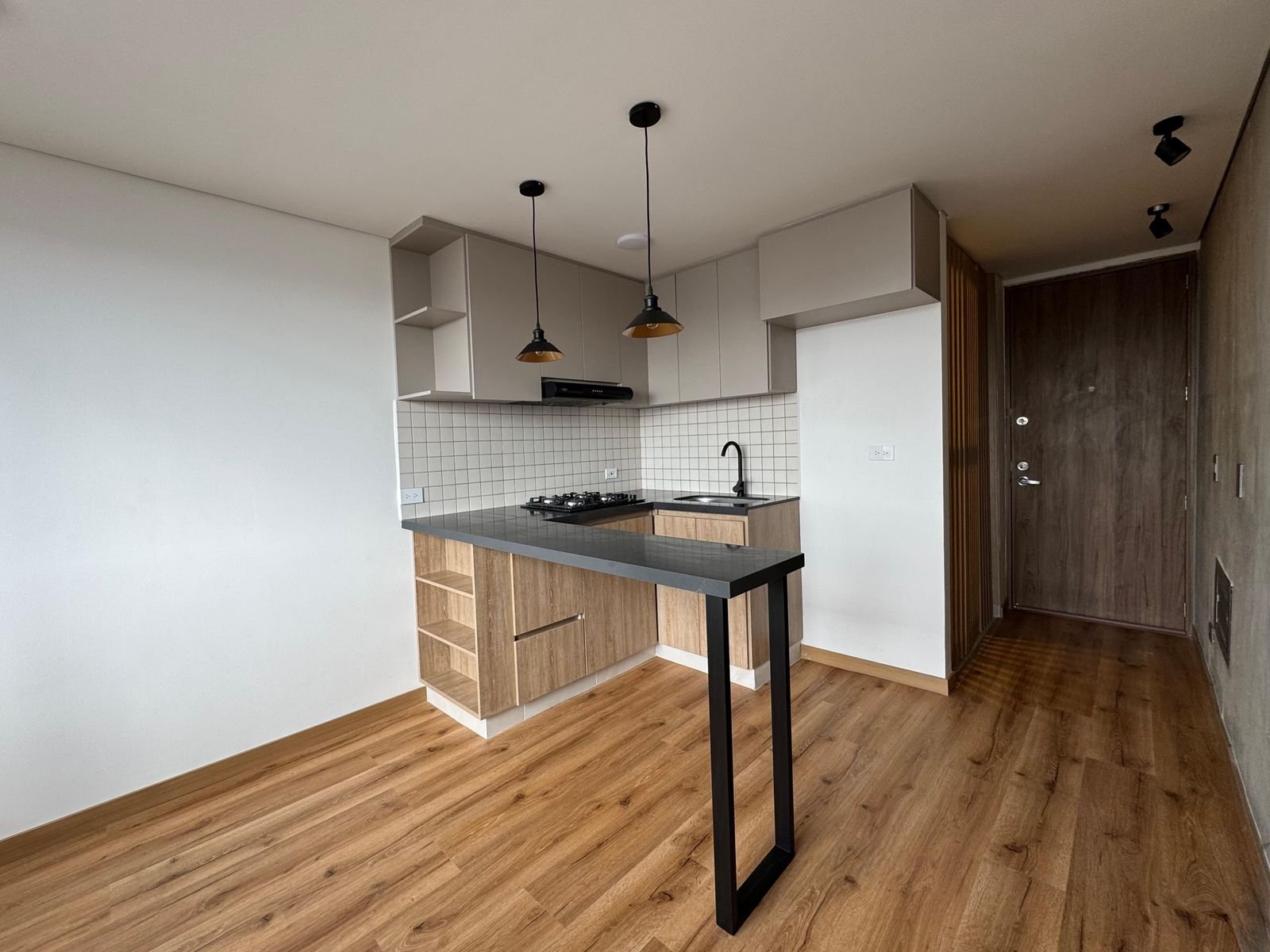 th.outside1200x1200.6a5e389f66c7a_infocdn__lozjs3oxk6bct1msvqkwkwroeyy6igkwzeg3gr8mjpg Apartamento en Arriendo en Montevideo, Bogotá
